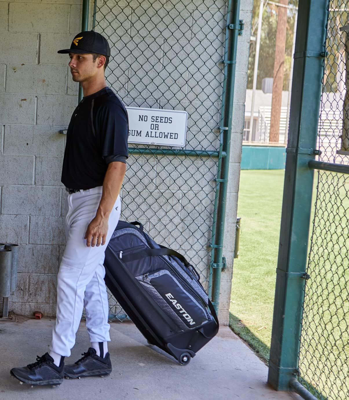Easton | TANK PRO Wheeled Equipment Bag | Baseball/Softball | Black