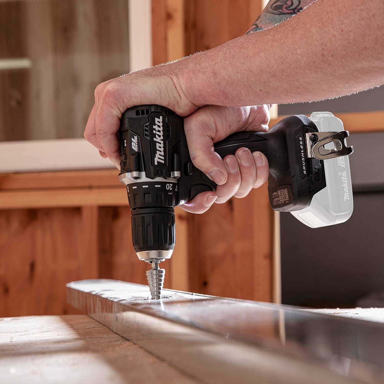 Makita XFD15ZB 18V LXT Lithium-Ion Sub-Compact Brushless Cordless 1/2 Driver-Drill