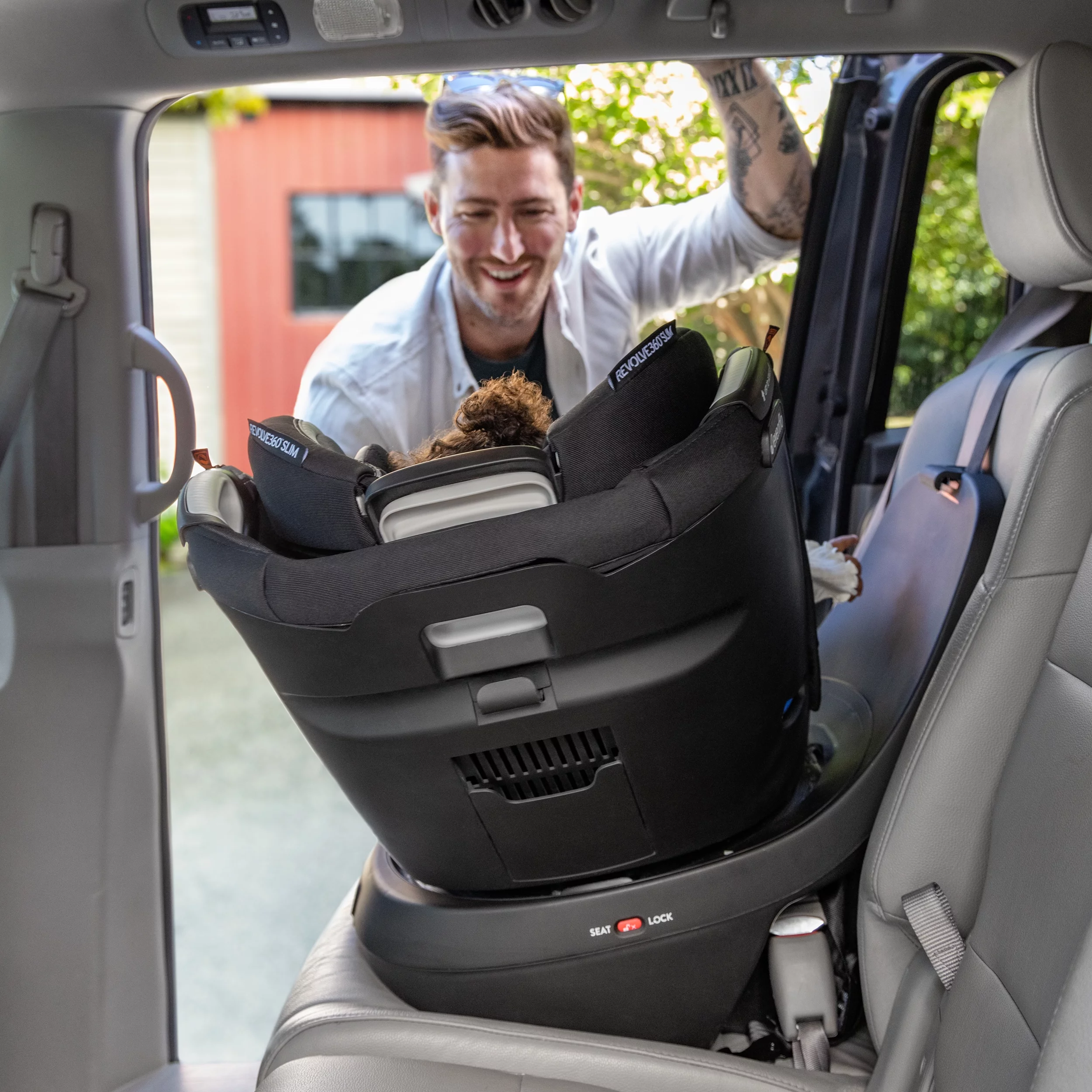 Revolve360 Slim 2-in-1 Rotational Car Seat with Quick Clean Cover (Stow Blue)