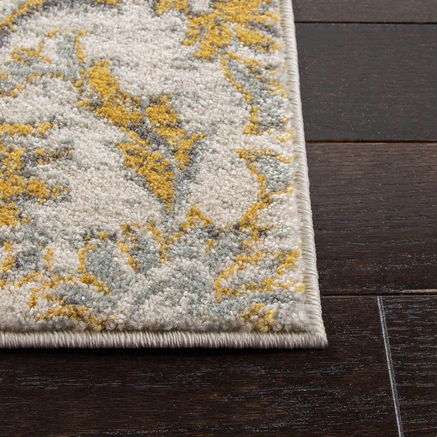 SAFAVIEH Evoke Collection Area Rug - 10' x 14', Ivory & Gold, Shabby Chic Oriental Design, Non-Shedding & Easy Care, Ideal for High Traffic Areas in Living Room, Bedroom (EVK238S)