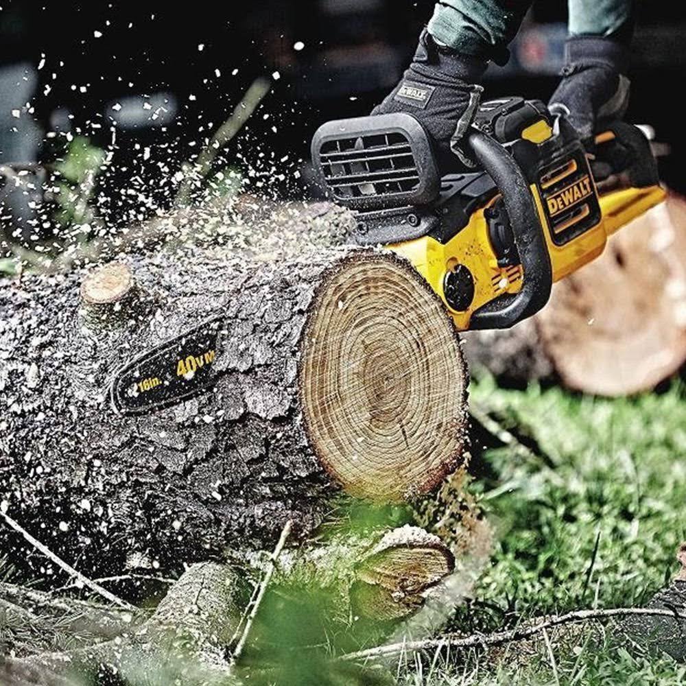 DeWalt DCCS690B | 16x22 Lithium Ion XR Brushless Chainsaw