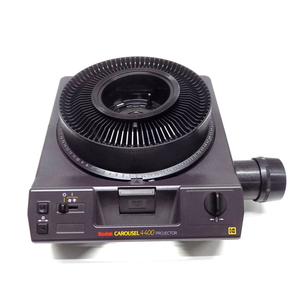 Kodak Carousel 4400 Projector w/ Remote Focus and 80-Slide Tray - Working VG