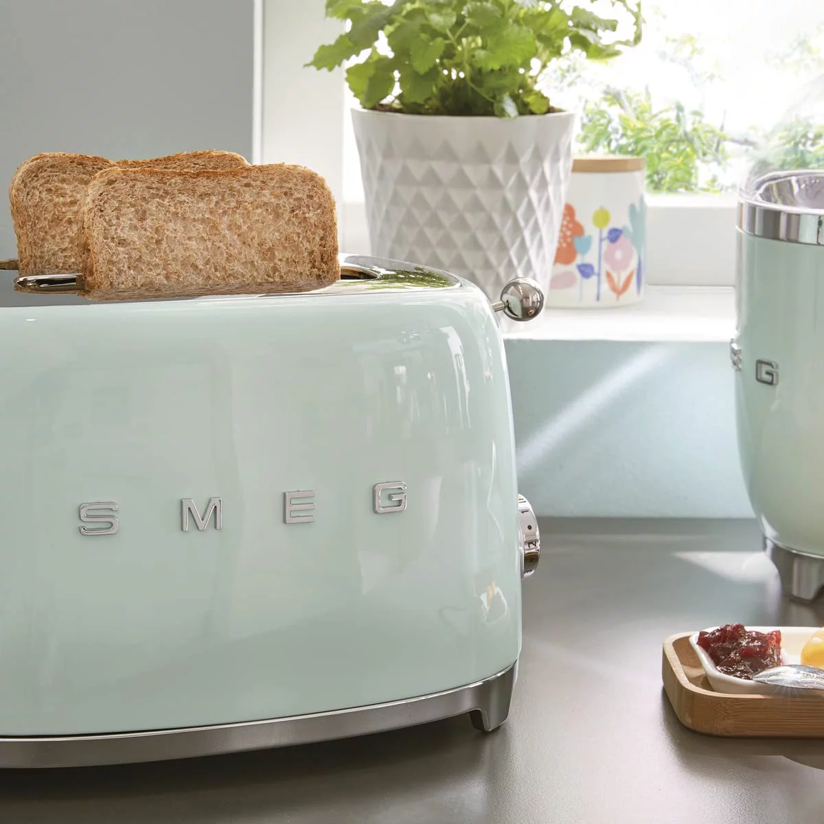 Smeg TSF01PGUS 50's Retro Style Aesthetic 2 Slice Toaster, Pastel Green