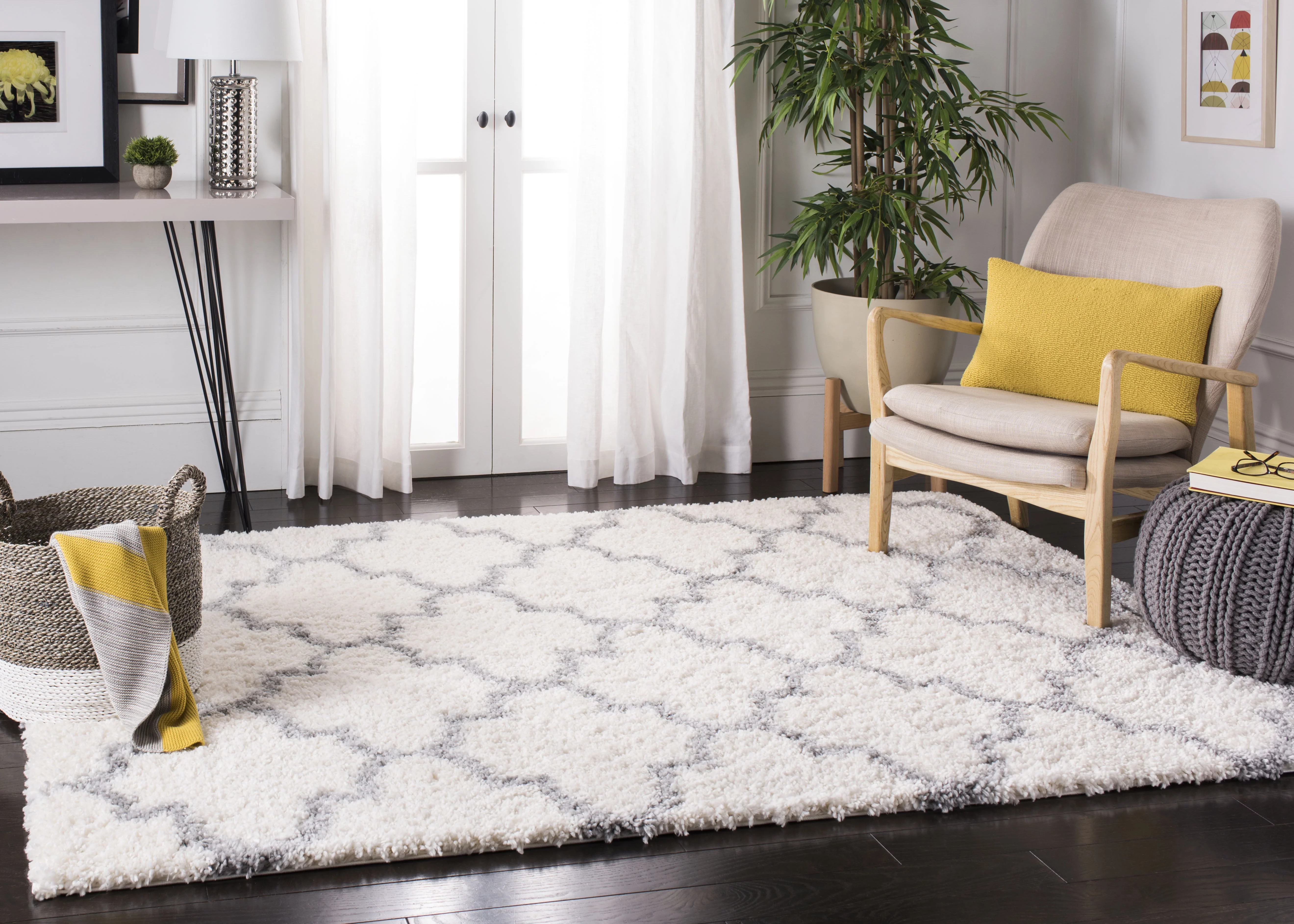 SAFAVIEH Fontana Hilda Geometric Plush Shag Area Rug, Cream/Grey, 9' x 12'