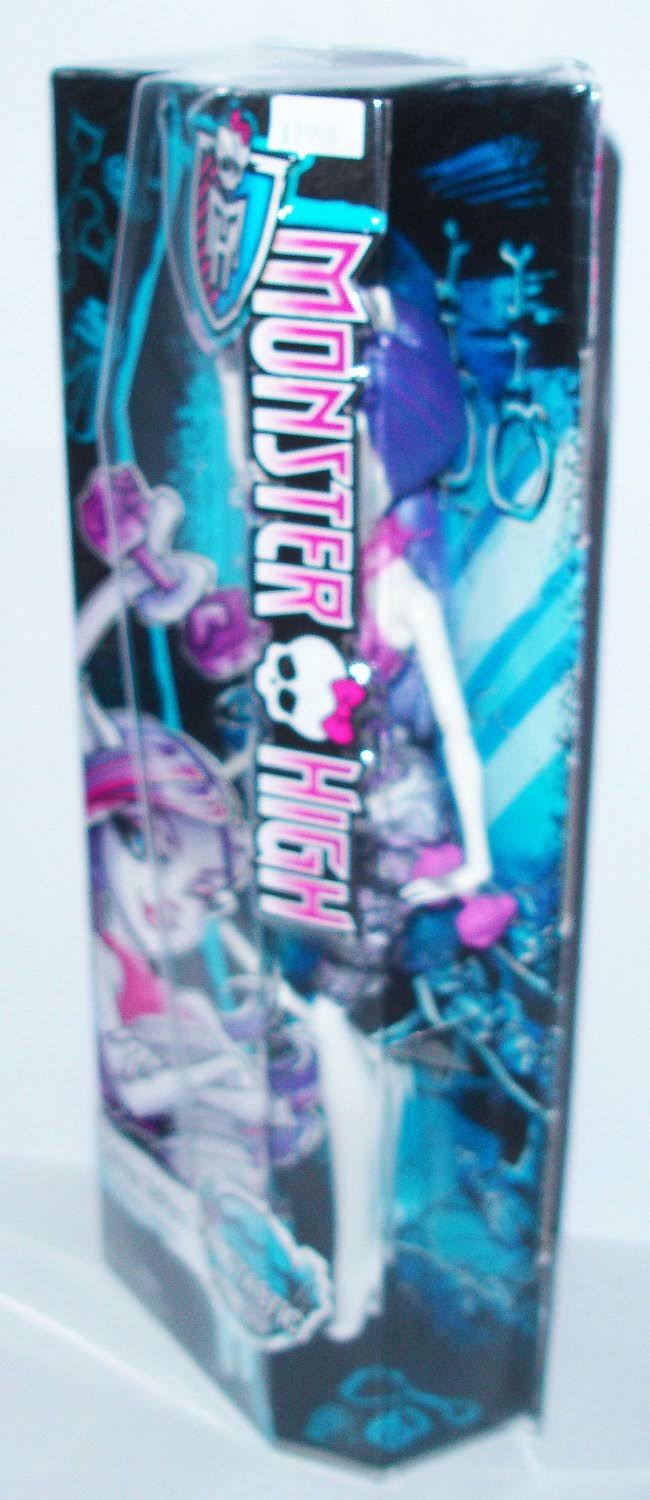 Monster High Fangtastic Fitness Catrine DeMew Doll
