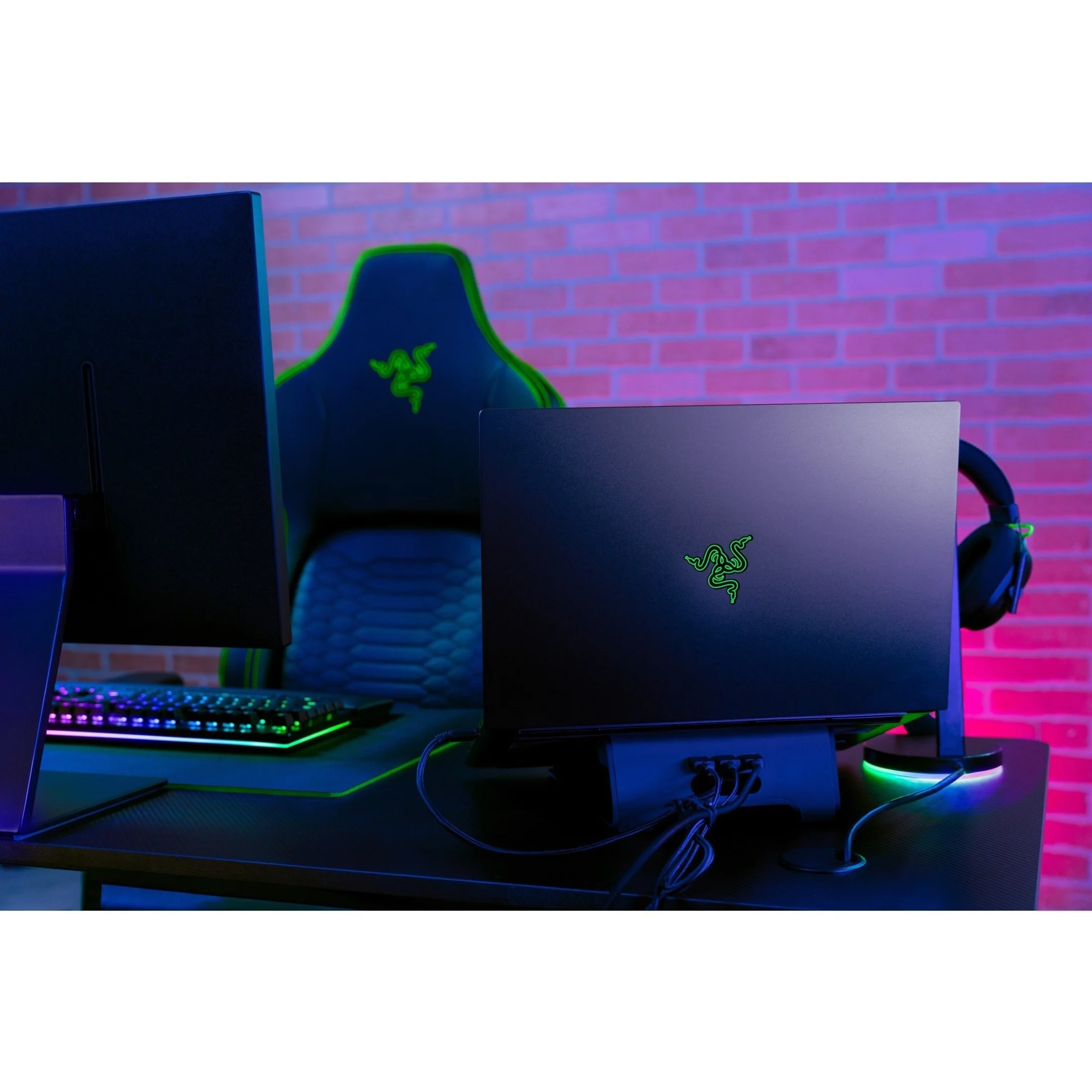 Razer Blade 15 Advanced Edition 15.6" 4K UHD Gaming Laptop, Intel Core i9 i9-12900H, NVIDIA GeForce RTX 3080 Ti 16 GB, 1TB SSD, Windows 11 Home