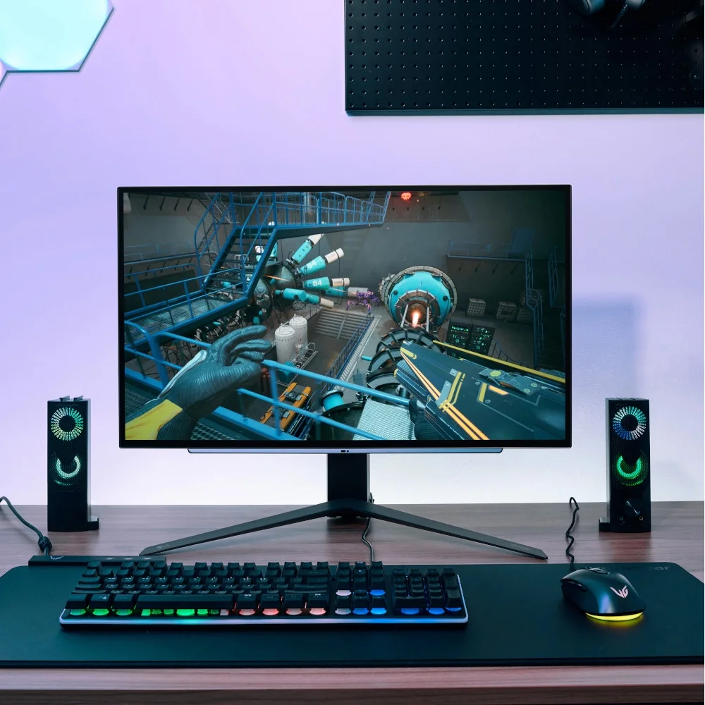 LG 27" UltraGear™ OLED Gaming Monitor QHD with 240Hz Refresh Rate 0.03ms Response Time - 27GR95QE-B