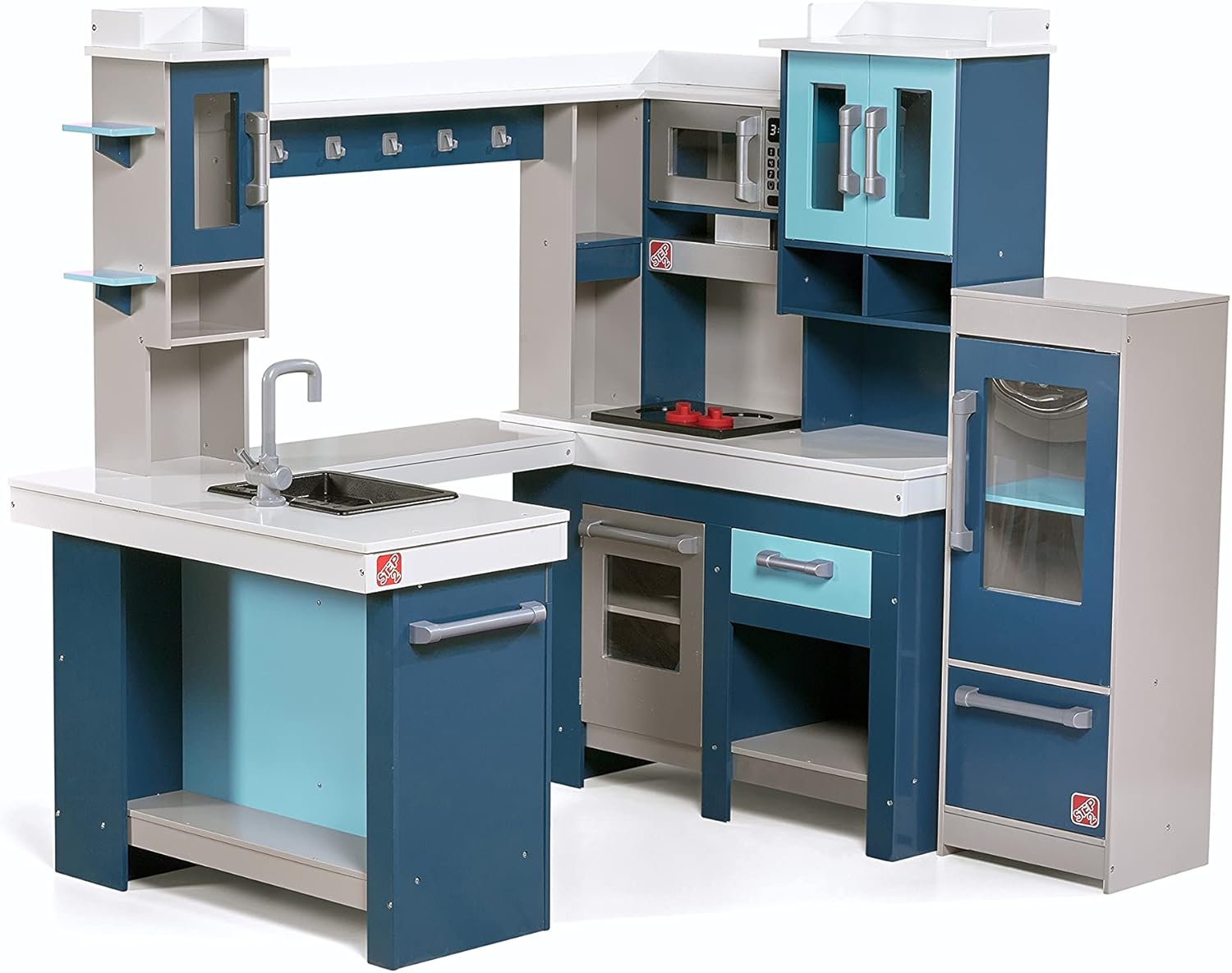 Step2 Grand Walk-In Wooden Kitchen Set for Kids, Indoor/Outdoor Pretend Play Kitchen, Ages 3+ Years Old, 15 Piece Toy Accessory Set, Easy Assembly