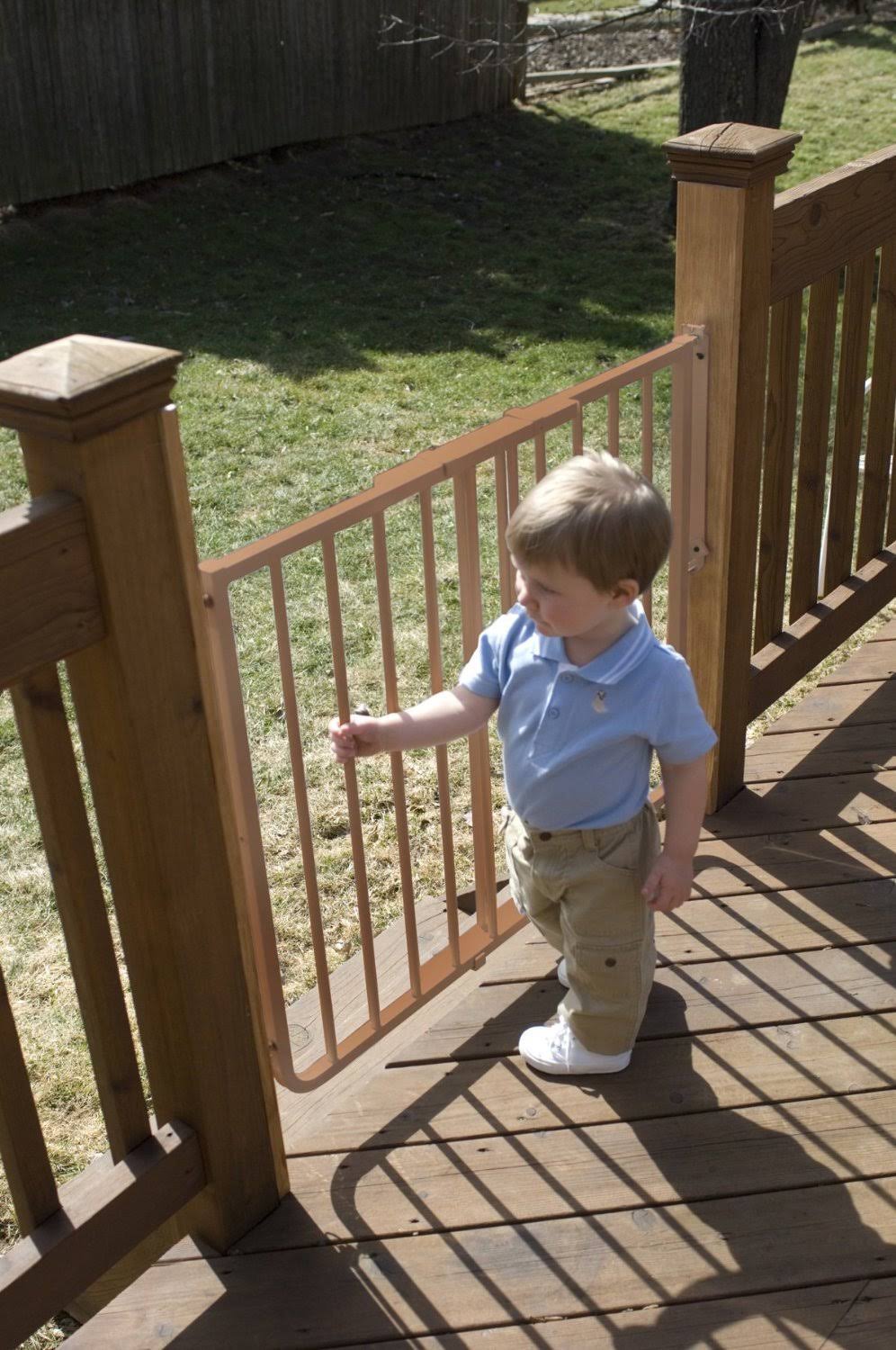 Cardinal Gates SS30OD-BR Stairway Special Outdoor Safety Gate, Brown