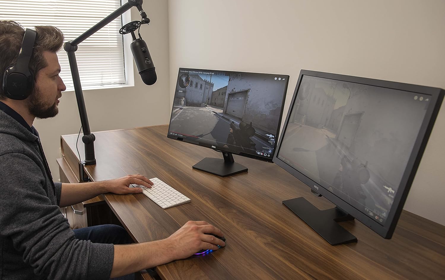 IXTECH Boom Arm - Adjustable 360° Rotatable Microphone Arm - Sturdy Stainless Steel Mic Arm Desk, Table Stand - Foldable Scissor Arm - Stable Microphone Mount Arms for Radio Studio, Podcast, Gaming