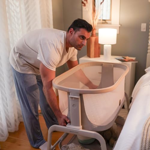 Maxi-Cosi Iora Bassinet Classic Oat: Portable Baby Bassinet, Infant Bedside Sleeper Crib, Height Adjustable, Breathable Mesh, Large Storage Basket