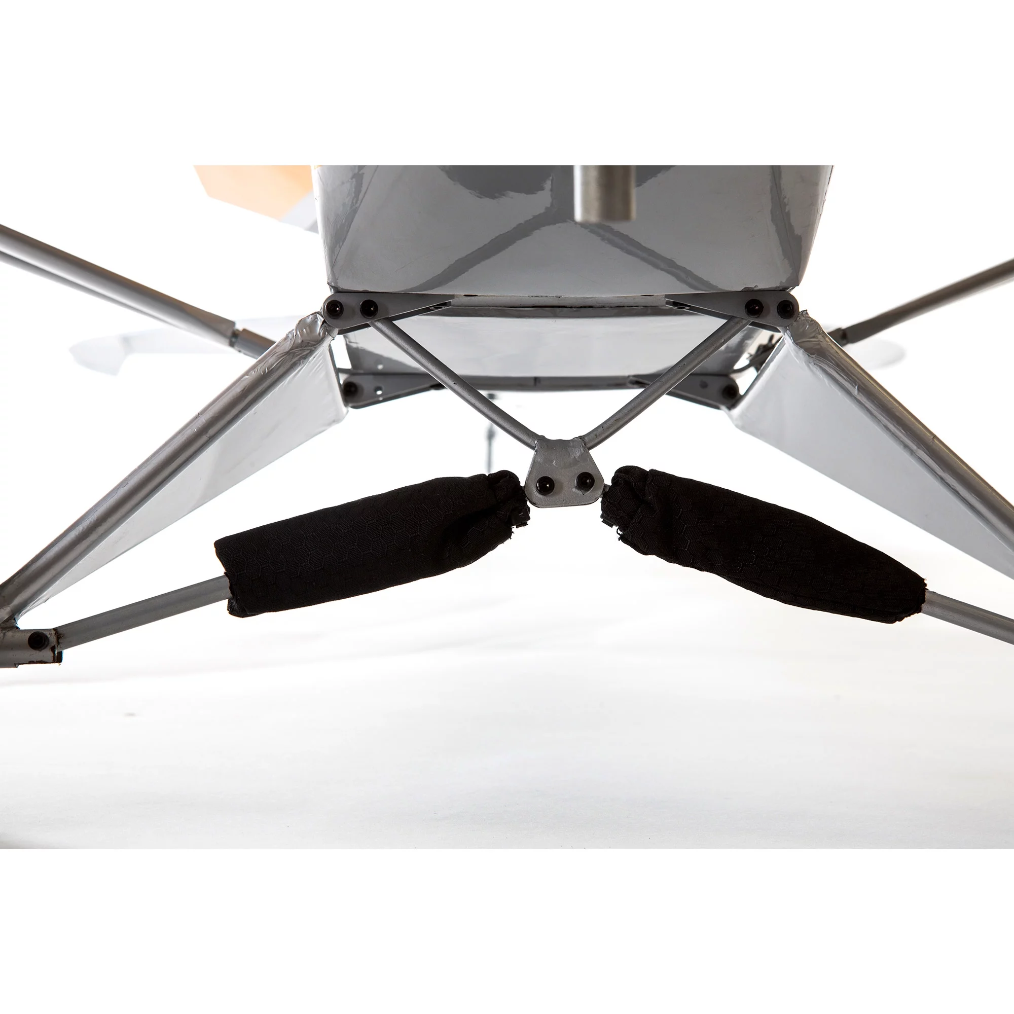 Hangar 9 Carbon Cub 15cc ARF HAN5065 Airplanes ARF Giant