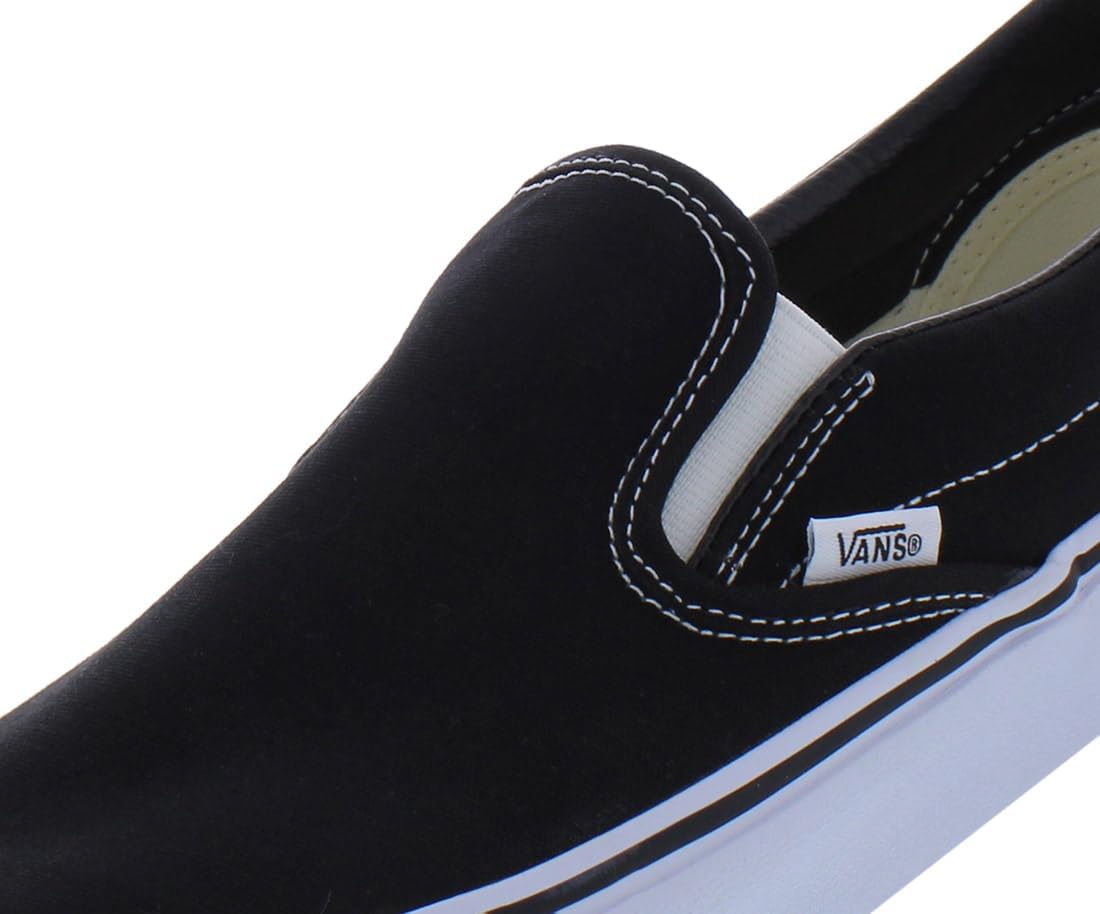 Vans Unisex Adults’ Classic Slip On Trainers Black/White