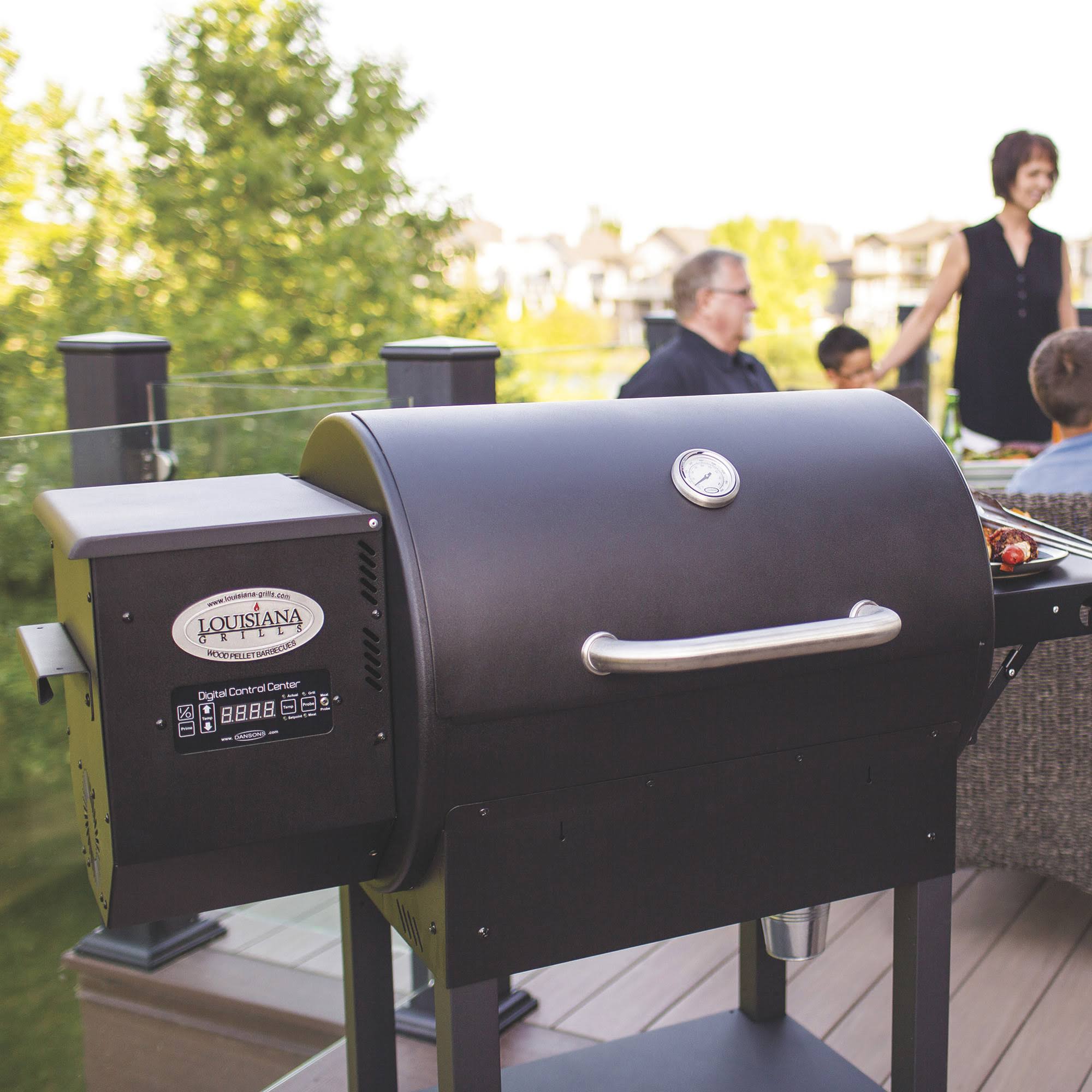 Louisiana Grills 60700 Wood Pellet Grill - Black - 44x22