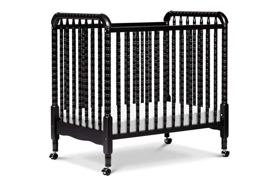 Davinci Jenny Lind 3-in-1 Convertible Mini Crib by Kids N Cribs