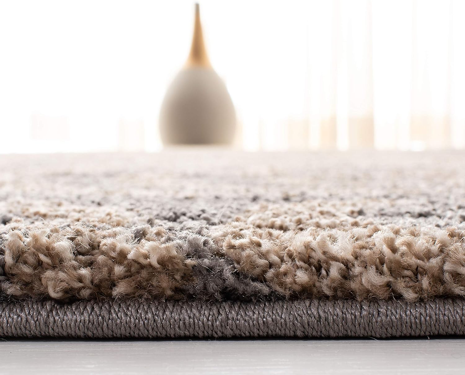 SAFAVIEH Florida Shag Collection Area Rug - 5'3" x 7'6", Grey & Beige, Damask Design, Non-Shedding & Easy Care, 1.2-inch Thick Ideal for High Traffic Areas in Living Room, Bedroom (SG462-8013)