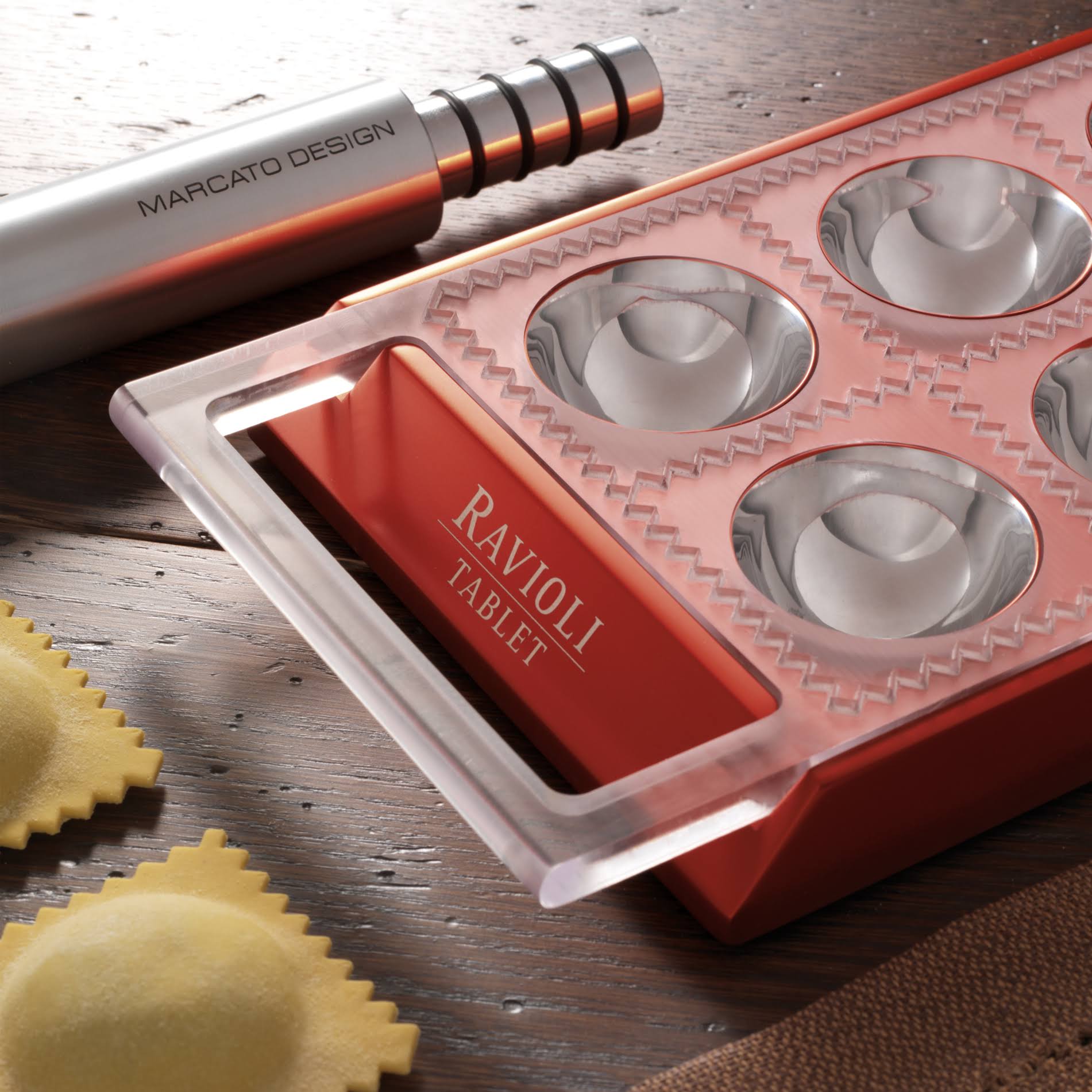 Marcato Atlas ravioli Tablet Pasta Maker, Red
