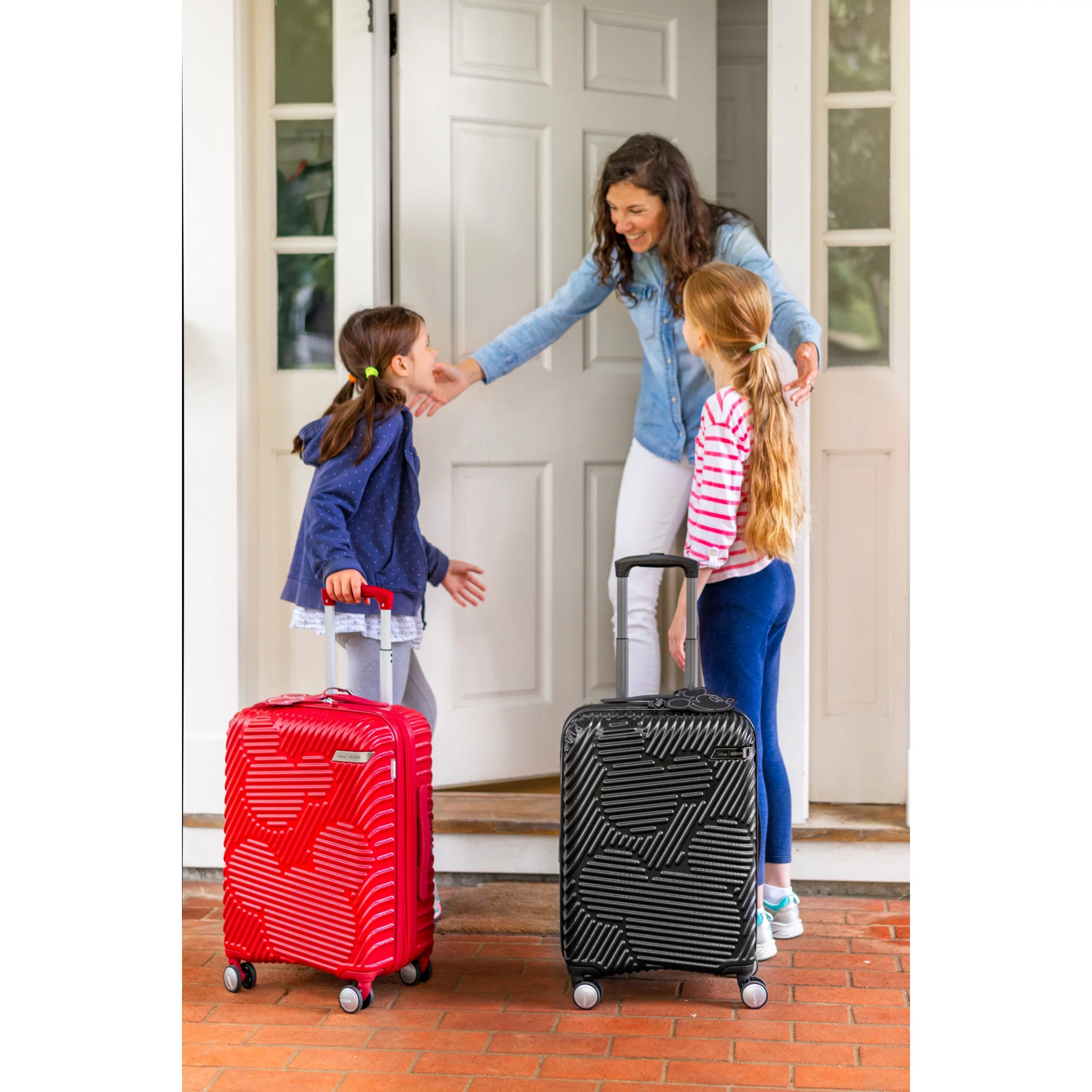 American Tourister Disney Mickey Mouse 21-inch Hardside Spinner, Carry-On Luggage, One Piece
