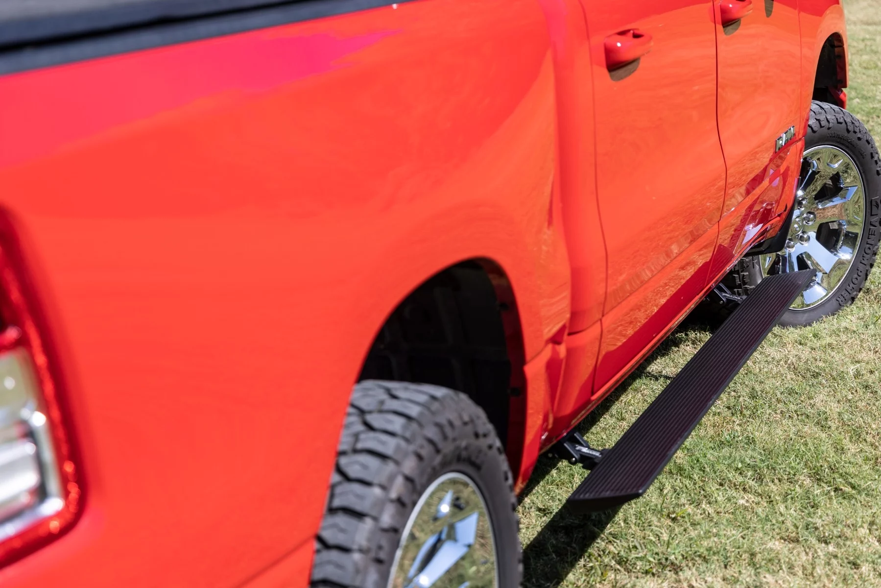 Rough Country LED Power Running Boards for 19-23 Ram 1500