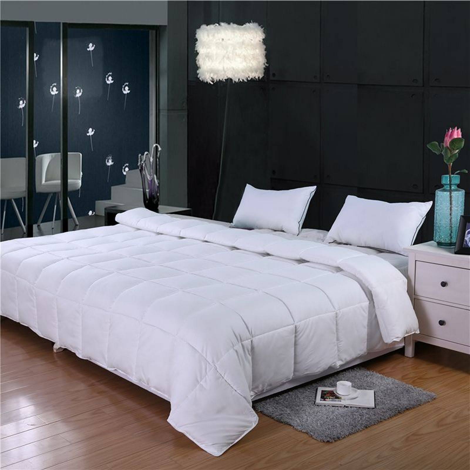 Super Oversized King California King Down Alternative Comforter (120 inch x 98 inch) 116 Ounces of Fill, White