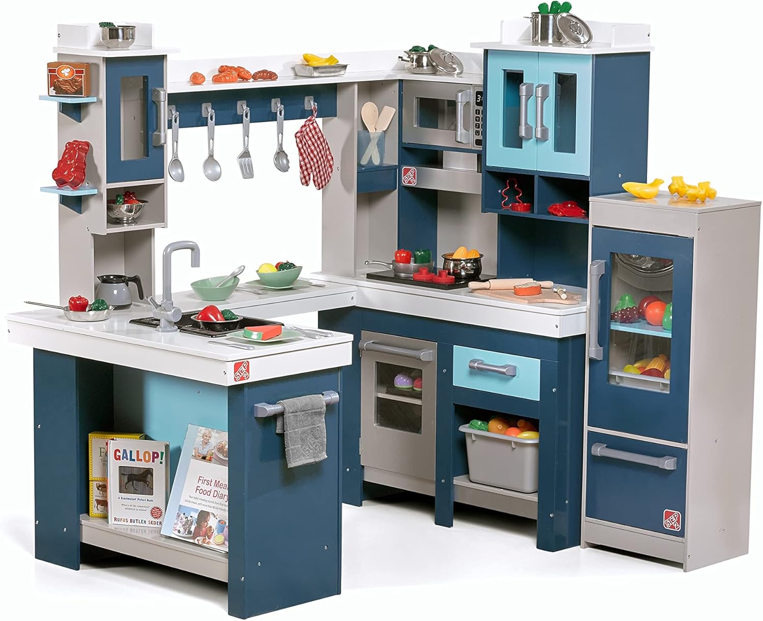 Step2 Grand Walk-In Wooden Kitchen Set for Kids, Indoor/Outdoor Pretend Play Kitchen, Ages 3+ Years Old, 15 Piece Toy Accessory Set, Easy Assembly
