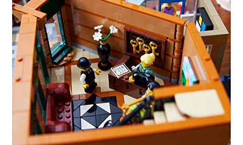 LEGO Icons Boutique Hotel 10297 Modular Building Display Model Kit for Adults to Build, Set with 5 Detailed Rooms Including Guest Rooms and Gallery