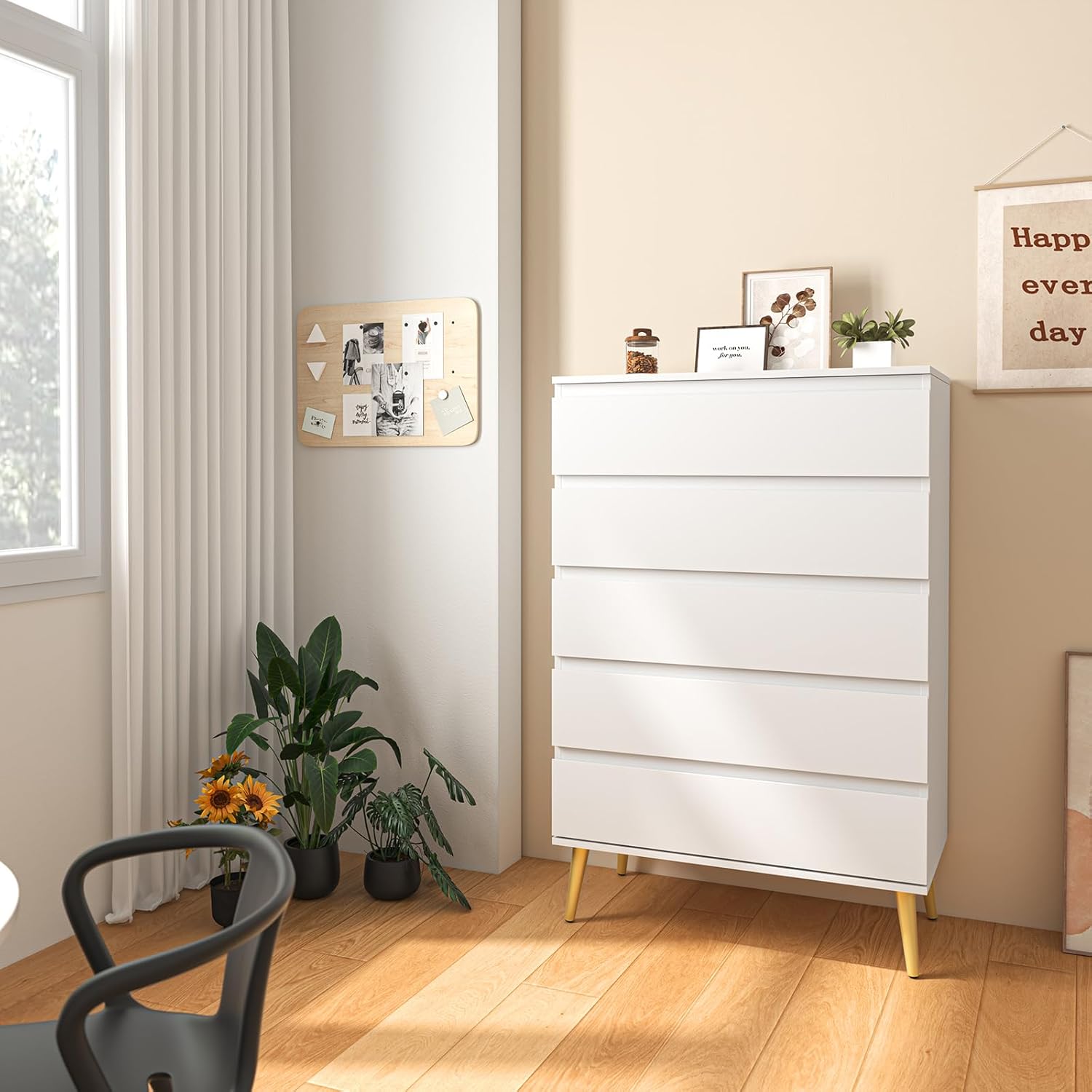 Dresser for Bedroom with 5 Drawers, Wide Chest of Drawers with Smooth Metal Rail, Clothing Organizer with Large Storage Space, Storage Cabinet for, Closet, Hallway