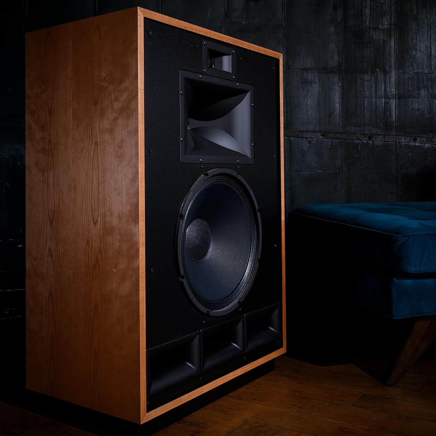 Klipsch Cornwall IV Floorstanding Speakers in Walnut