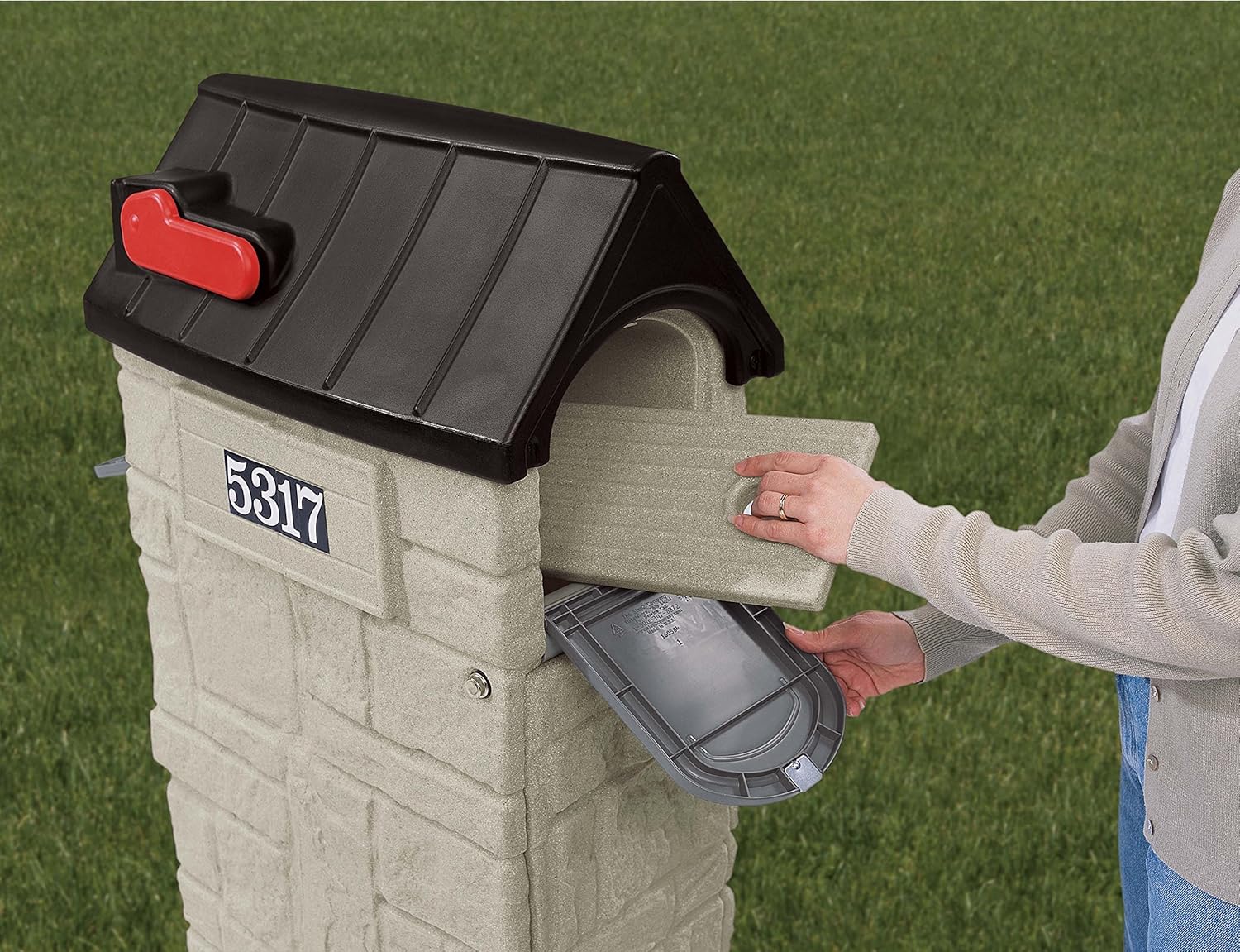 Step2 531700 MailMaster StoreMore Mailbox