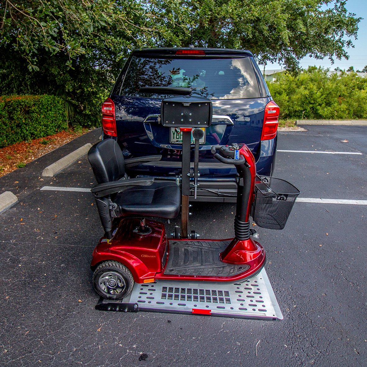 Freedom Freedom Mobility Fully Automatic Scooter Lift Carrier, Swing Away Joint, Class III