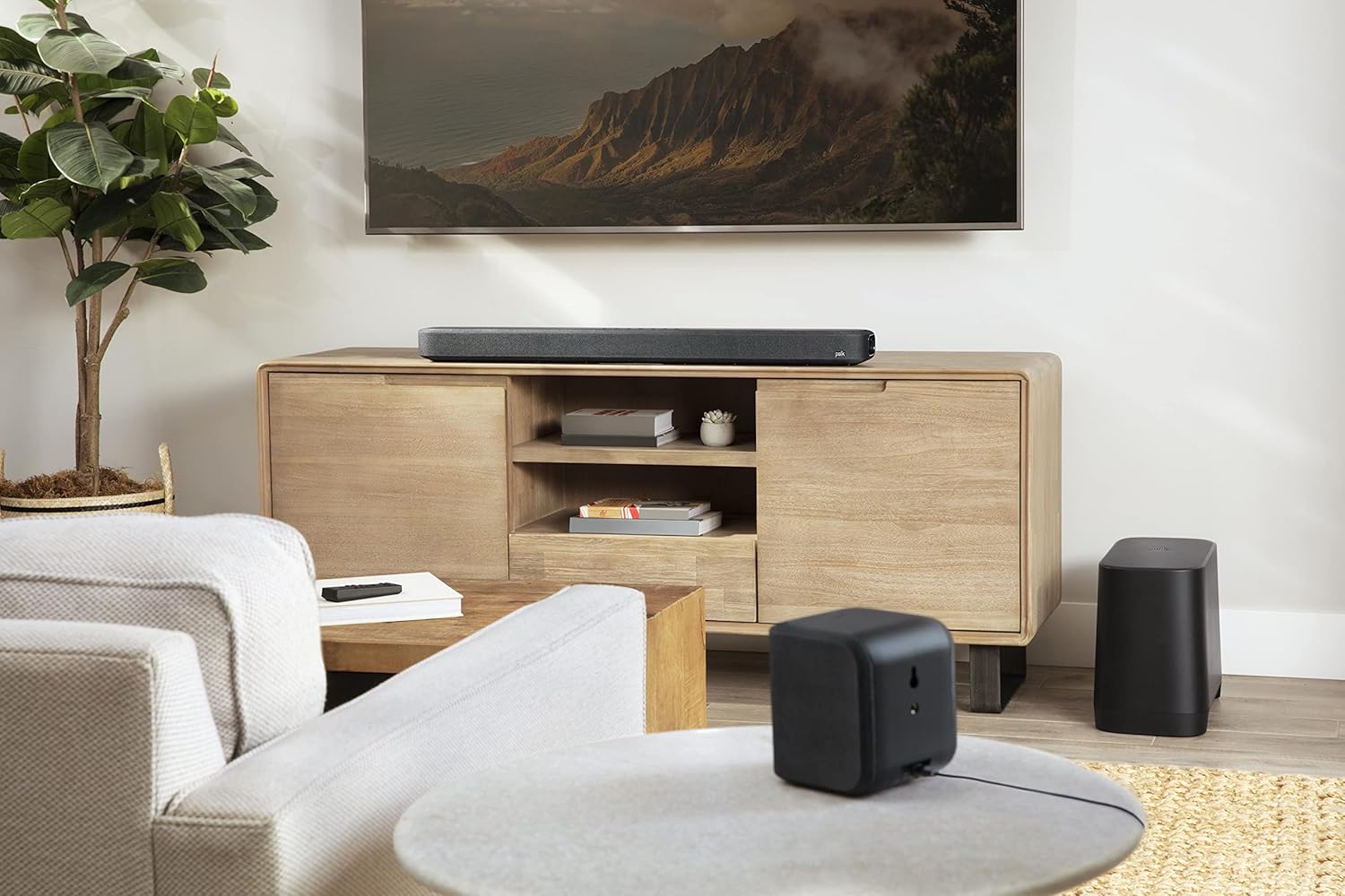 Polk True Surround III 5.1 Channel Wireless Surround Sound System, Includes Sound Bar, L & R Rear Surrounds and 7" Subwoofer, Dolby Digital Decoding, Built-in Bluetooth, Easy Setup