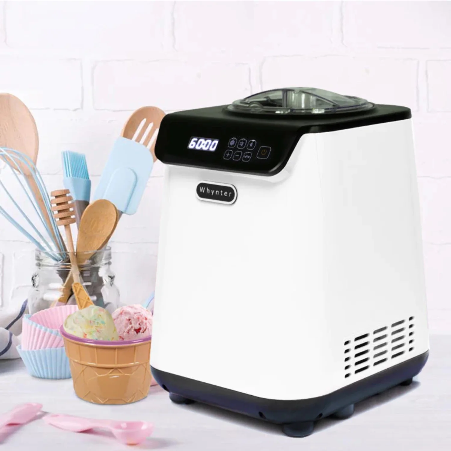 Whynter 1.28 Quart Compact Upright Automatic Ice Cream Maker with Stainless Steel Bowl White