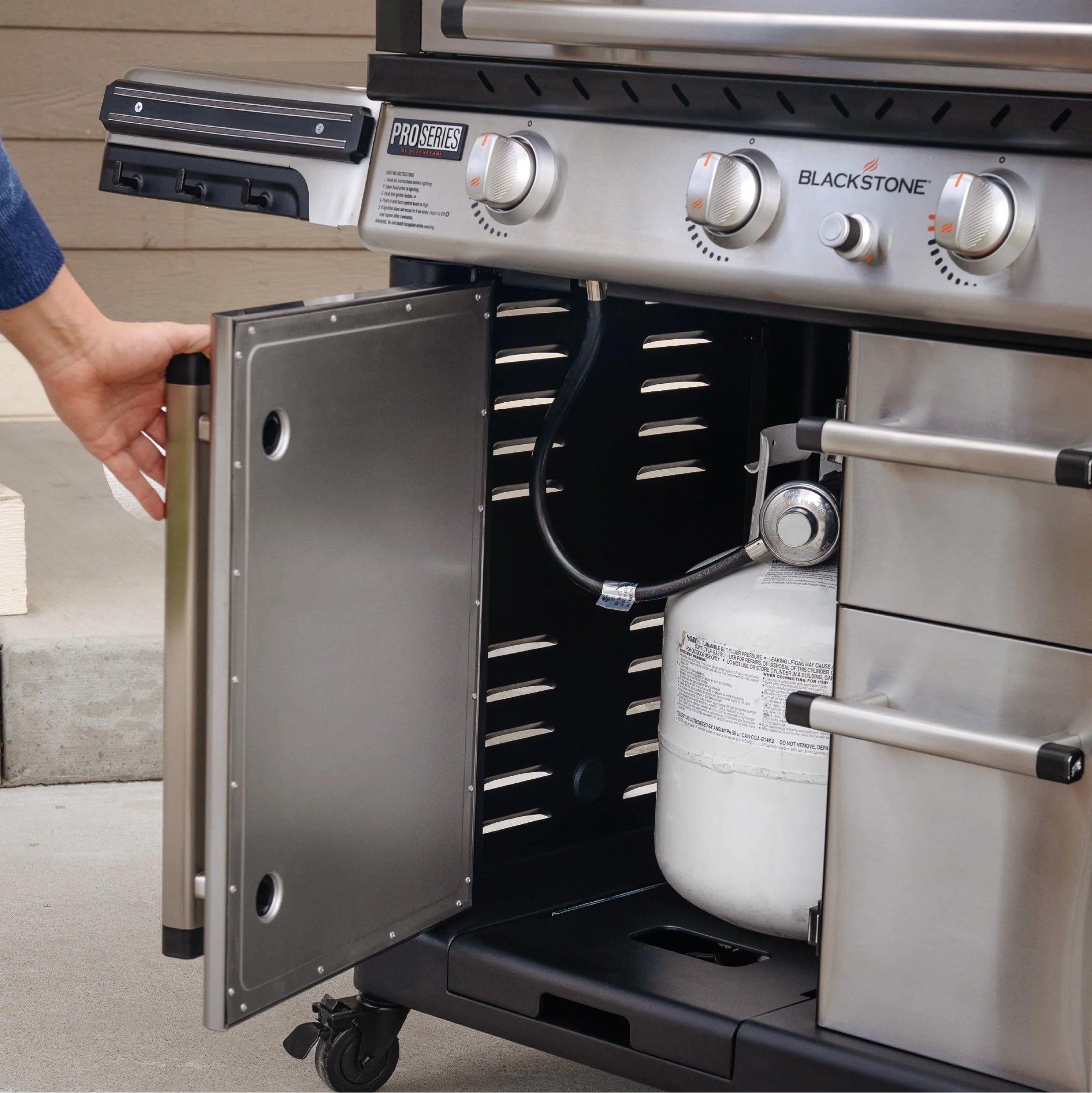 Blackstone ProSeries 4-Burner 36 Propane Griddle with Stainless Steel Cabinet and Hood