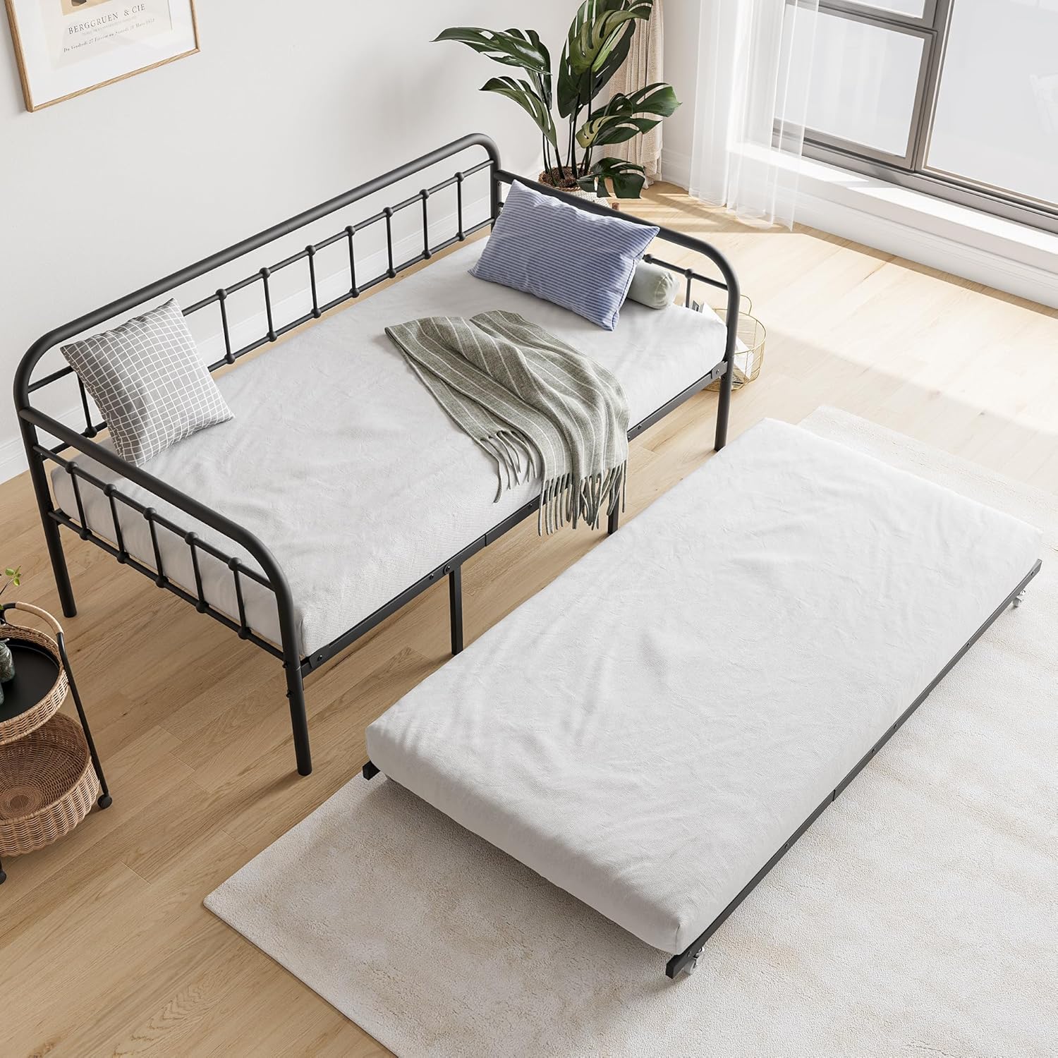 Twin Size Metal Daybed, Metal Day Bed with Trundle w/4 Esay-Glide Casters, Heavy Duty Steel Slat Support Sofa Bed with Headboard for Living Room Bedroom Guestroom, Noise Free, Black