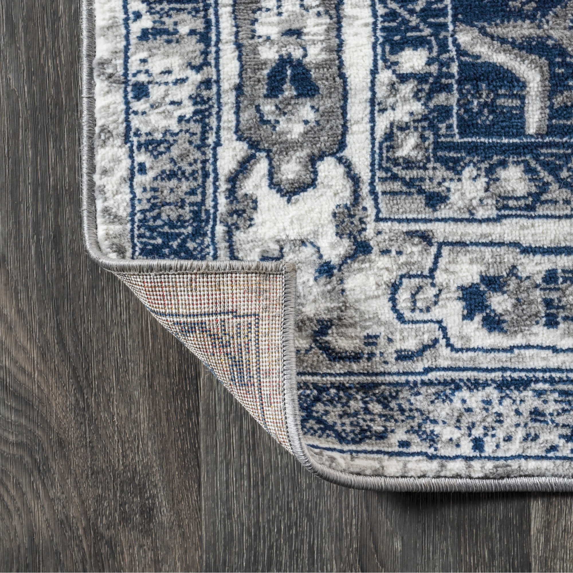 Modern Vintage Medallion Light Grey/Navy 4 ft. x 6 ft. Area Rug