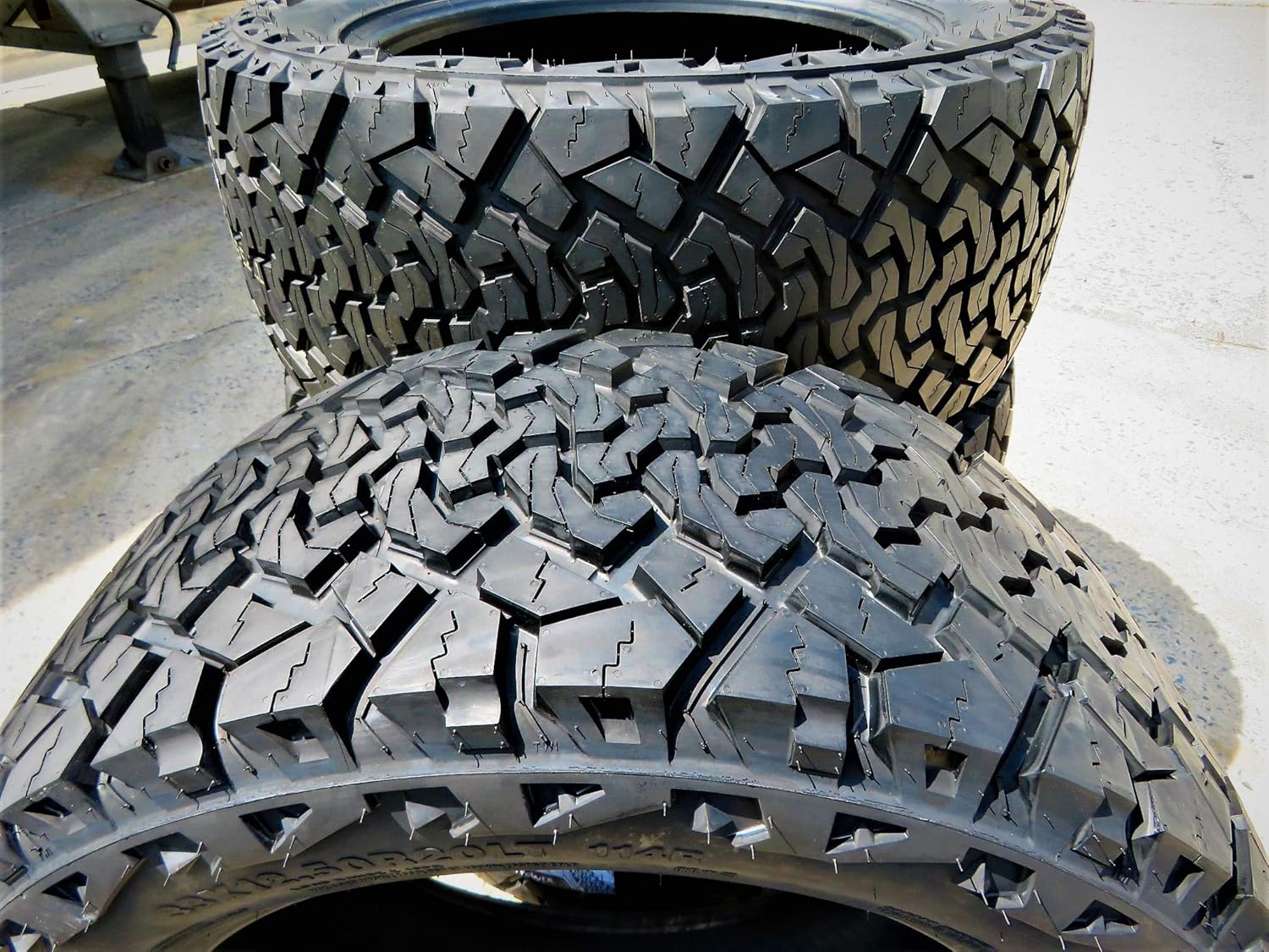 Venom Power Terra Hunter X/T All-Terrain Off-Road Light Truck Radial Tire-LT285/70R17 285/70/17 285/70-17 121/118Q Load Range E LRE 10-Ply BSW Black Side Wall
