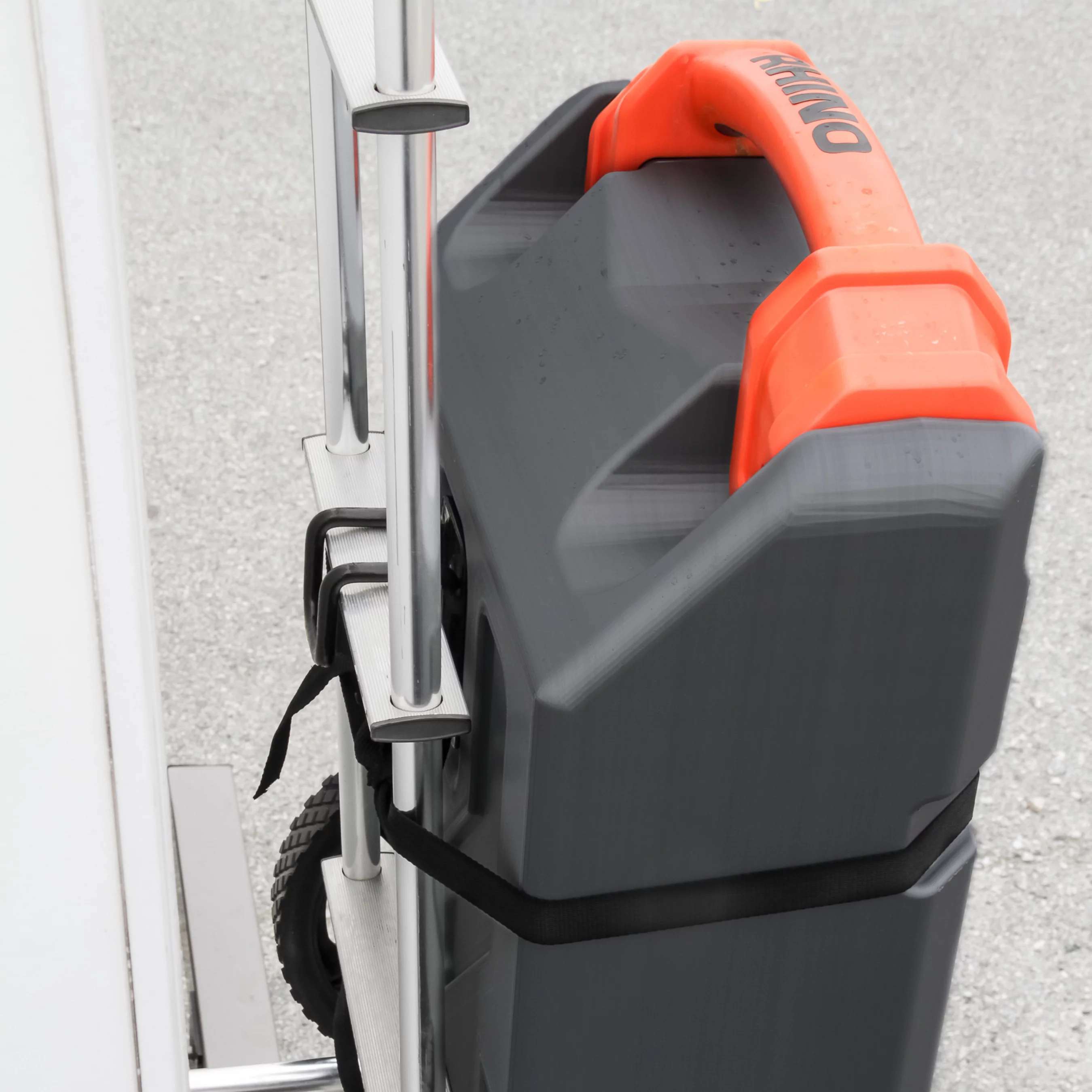 Camco Rhino 15-Gallon Portable RV Tote Tank