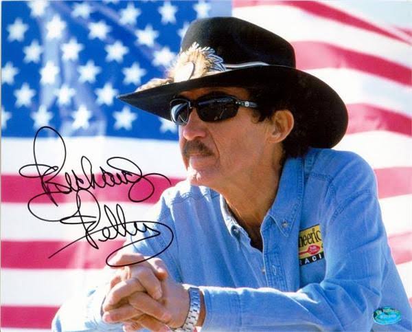 Autograph Warehouse Richard Petty Autographed 8x10 Photo (NASCAR Auto Racing Legend) Image No.10 114920