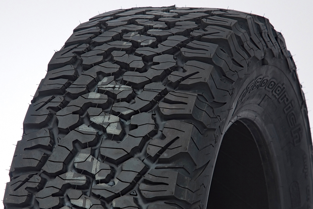 Gloss Black and Machine 20" Split Spoke Replica Wheels with All Terrain 275/60R20 Tires SET of 4 fits Chevy Silverado, Tahoe, Suburban, GMC Sierra, Yukon, Denali 1500, Includes Lug Nuts and TPMS