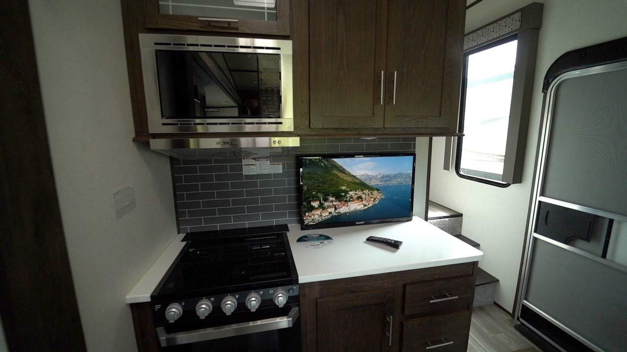 Free Signal TV Transit 32 12 Volt DC Powered LED Flat Screen HDTV for RV Camper and Mobile Use