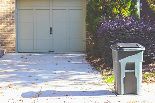 Toter 79232-R1209 32 Gallon Blackstone Trash Can with Wheels and Attached Lid