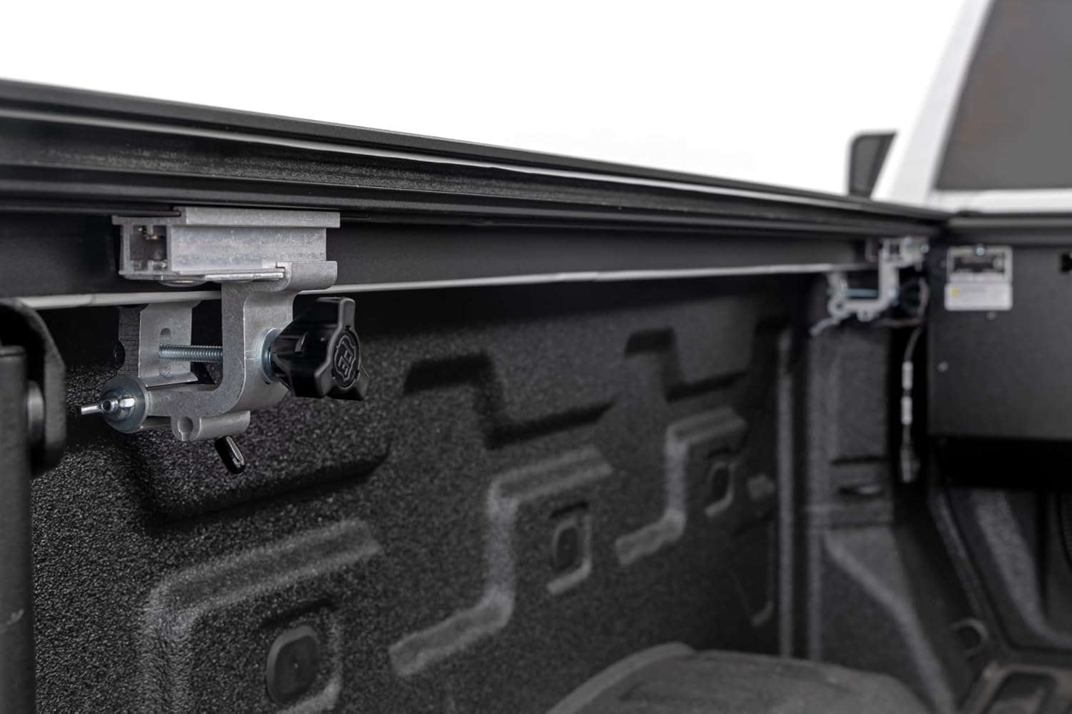 Rough Country Powered Retractable Bed Cover for Chevy Silverado 2500HD/GMC Sierra 2500HD (2020-2024) - Fits 6'9" (82.2") Bed