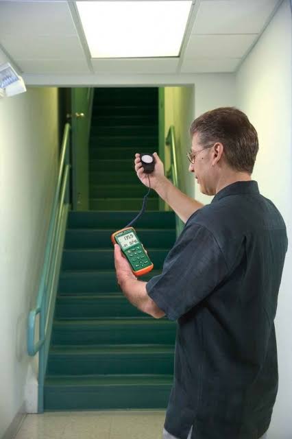 Extech EA33-NIST Light Meter with NIST