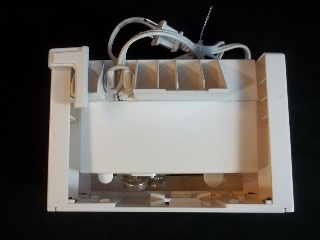 Black u0026 Decker Spacemaker Can Opener White EC600