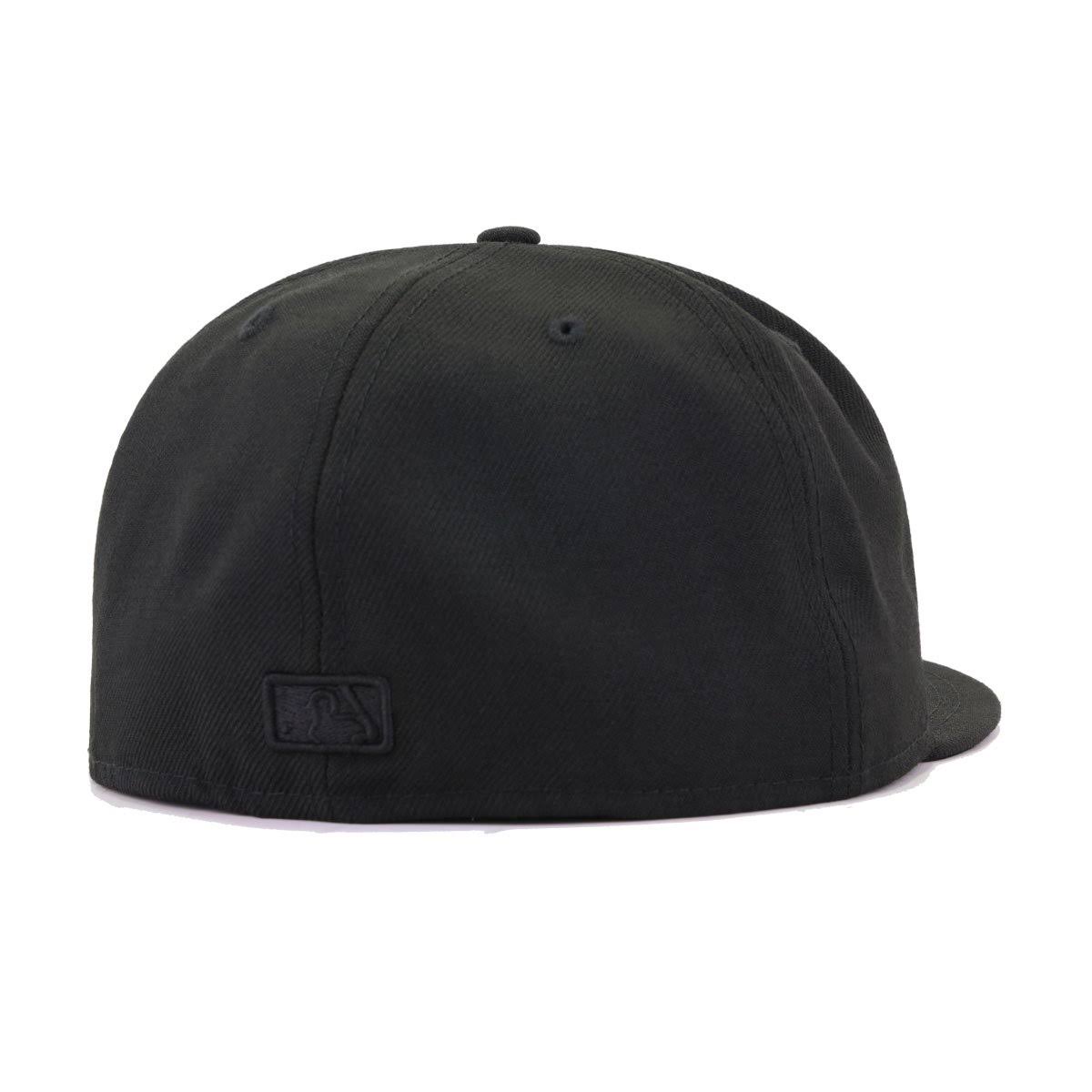 New Era 59FIFTY New York NY Yankees Blackout Fitted Hat (Black/Black) Mens Cap