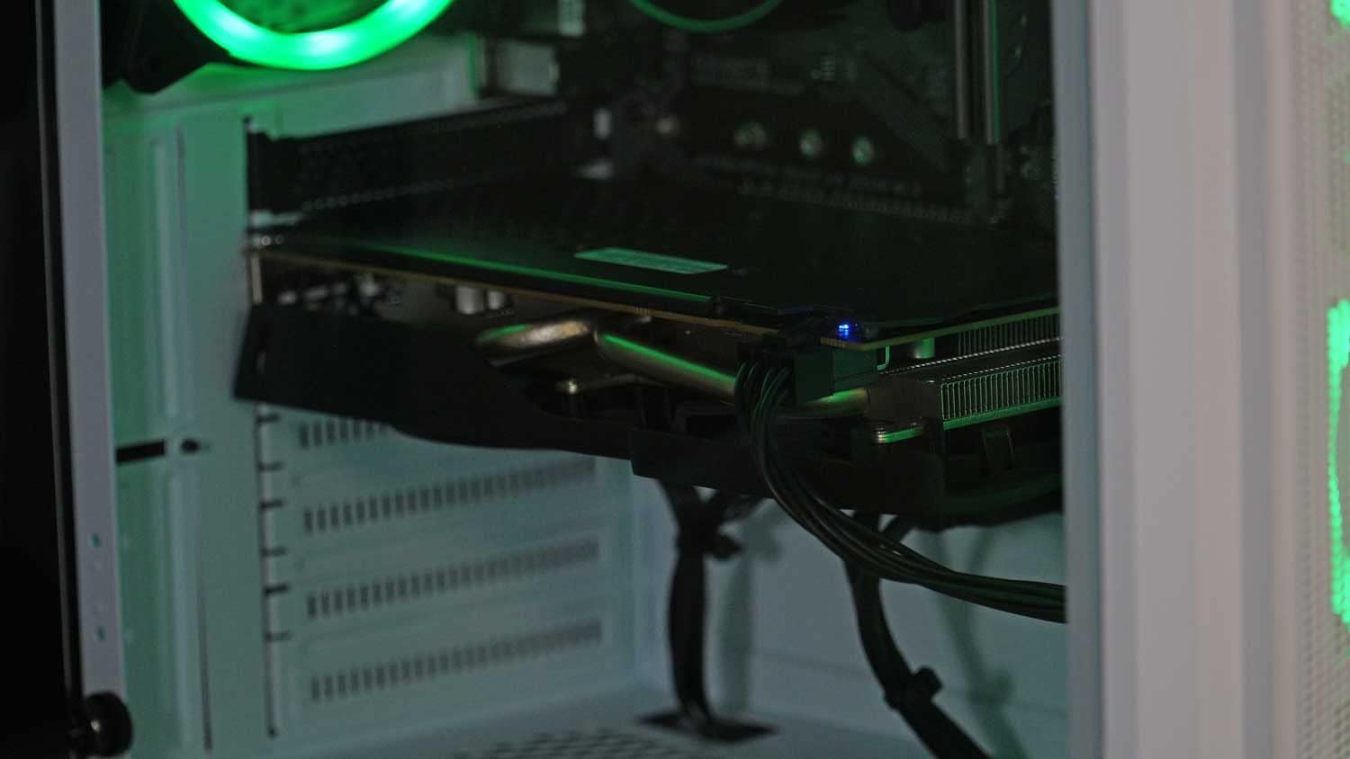 ViprTech Bandit Gaming PC - Intel Core i7 (3.90GHz), AMD RX 580 8GB, 16GB RAM, 1TB NVMe SSD, 700W PSU, Windows 10 Pro, WiFi, Bluetooth, RGB, Desktop Computer Tower White