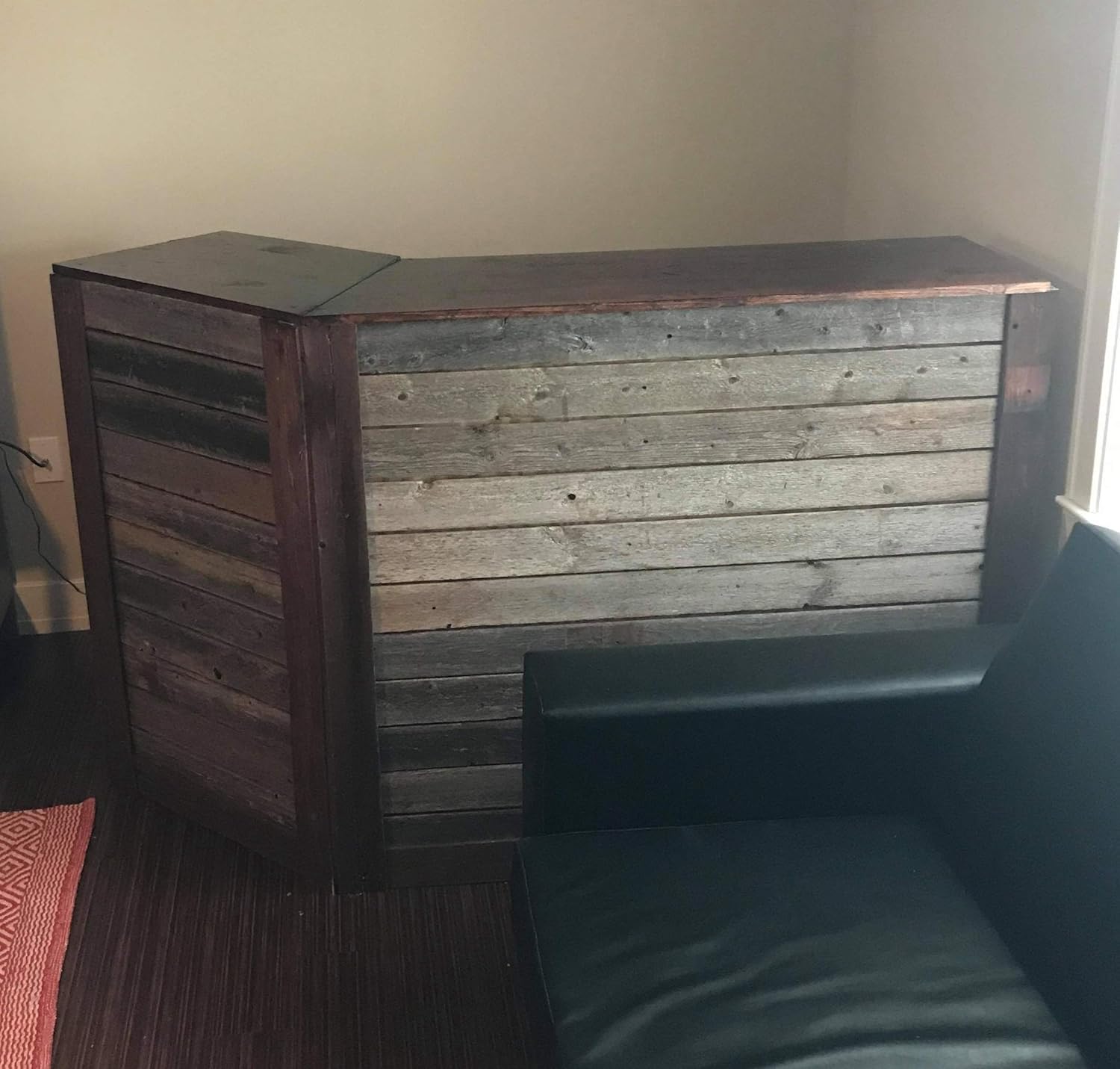Real Wood - Reclaimed barn Wood Wall Paneling. Planks for Accent Walls- Easy Nail Up Application (46 Square feet)