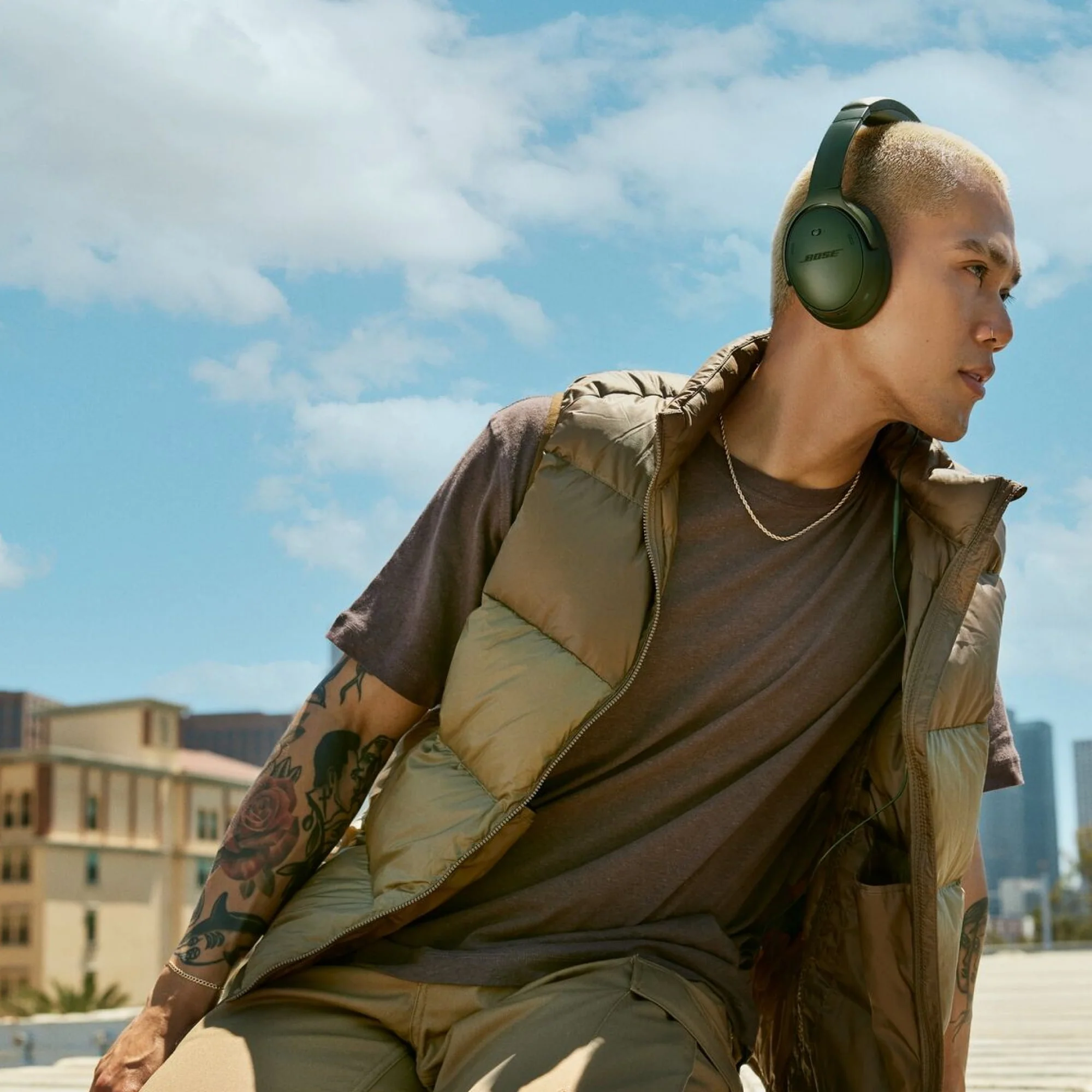 Bose QuietComfort Headphones Noise Cancelling Over-Ear Wireless Bluetooth Earphones, Black