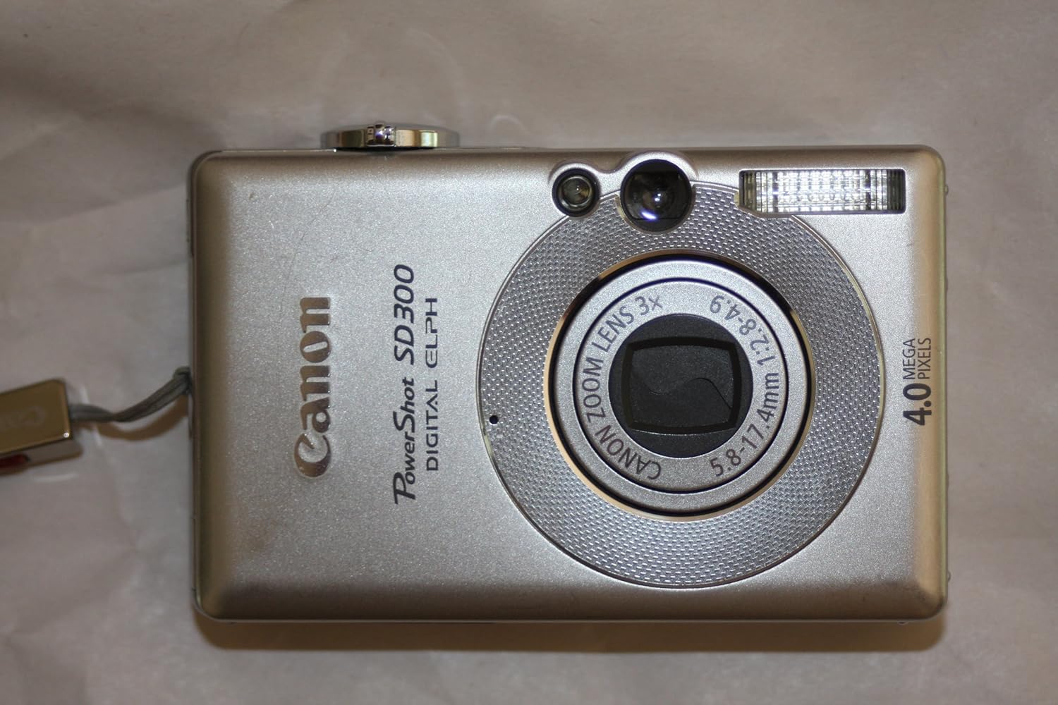 Canon Powershot SD300 4MP Digital Elph Camera with 3x Optical Zoom