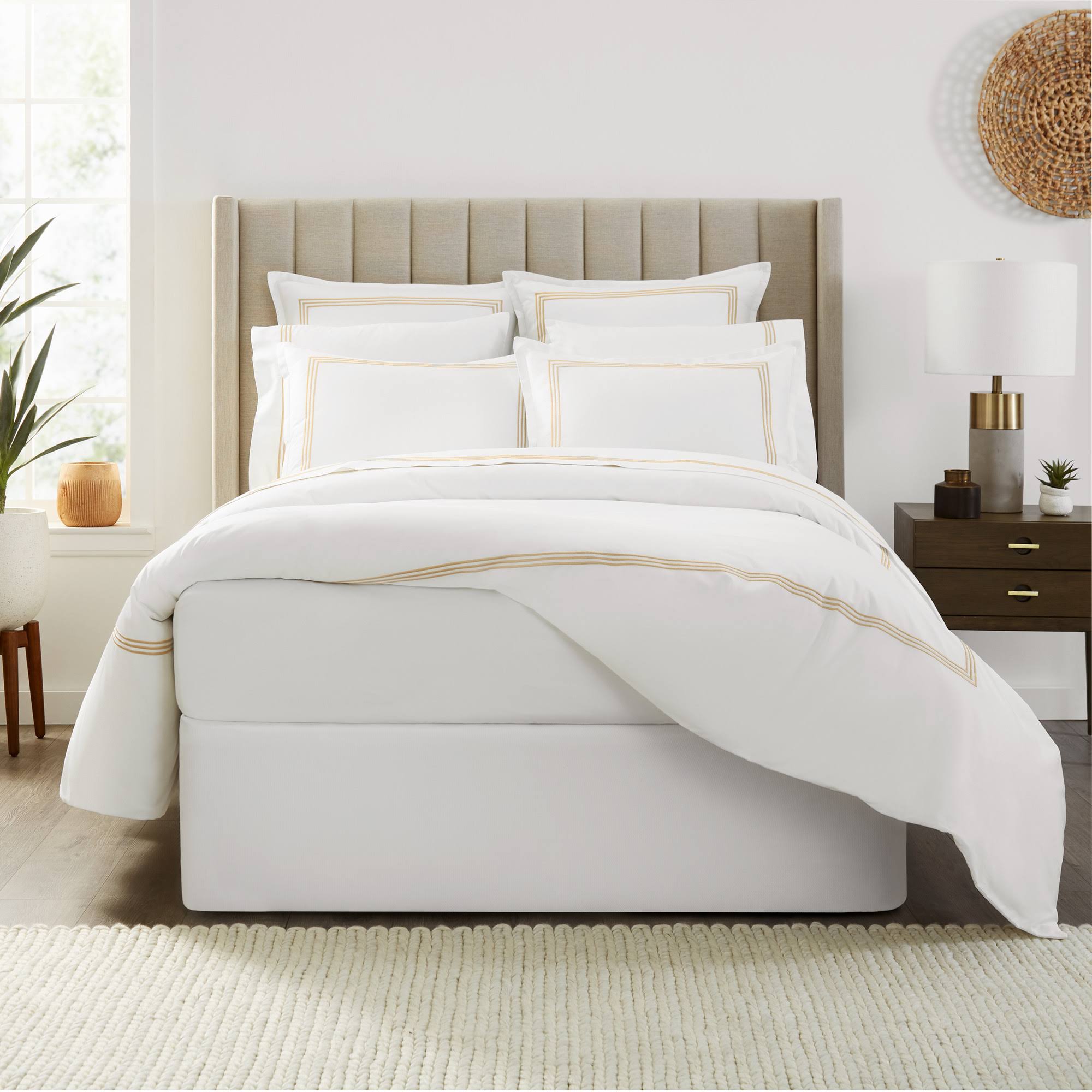 Standard Textile Circa Bed Wrap (White, Queen)
